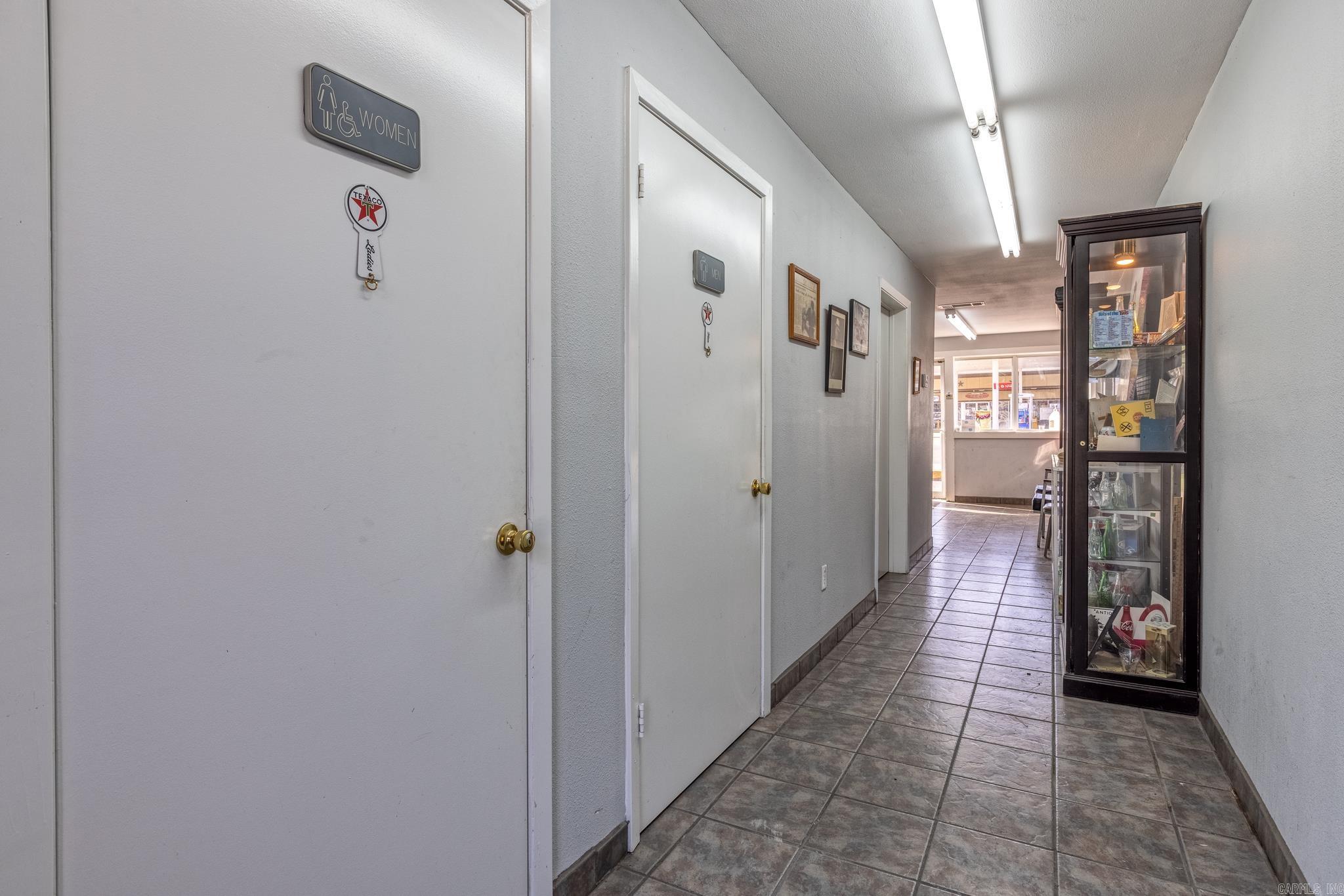 Wallis - Commercial Sale