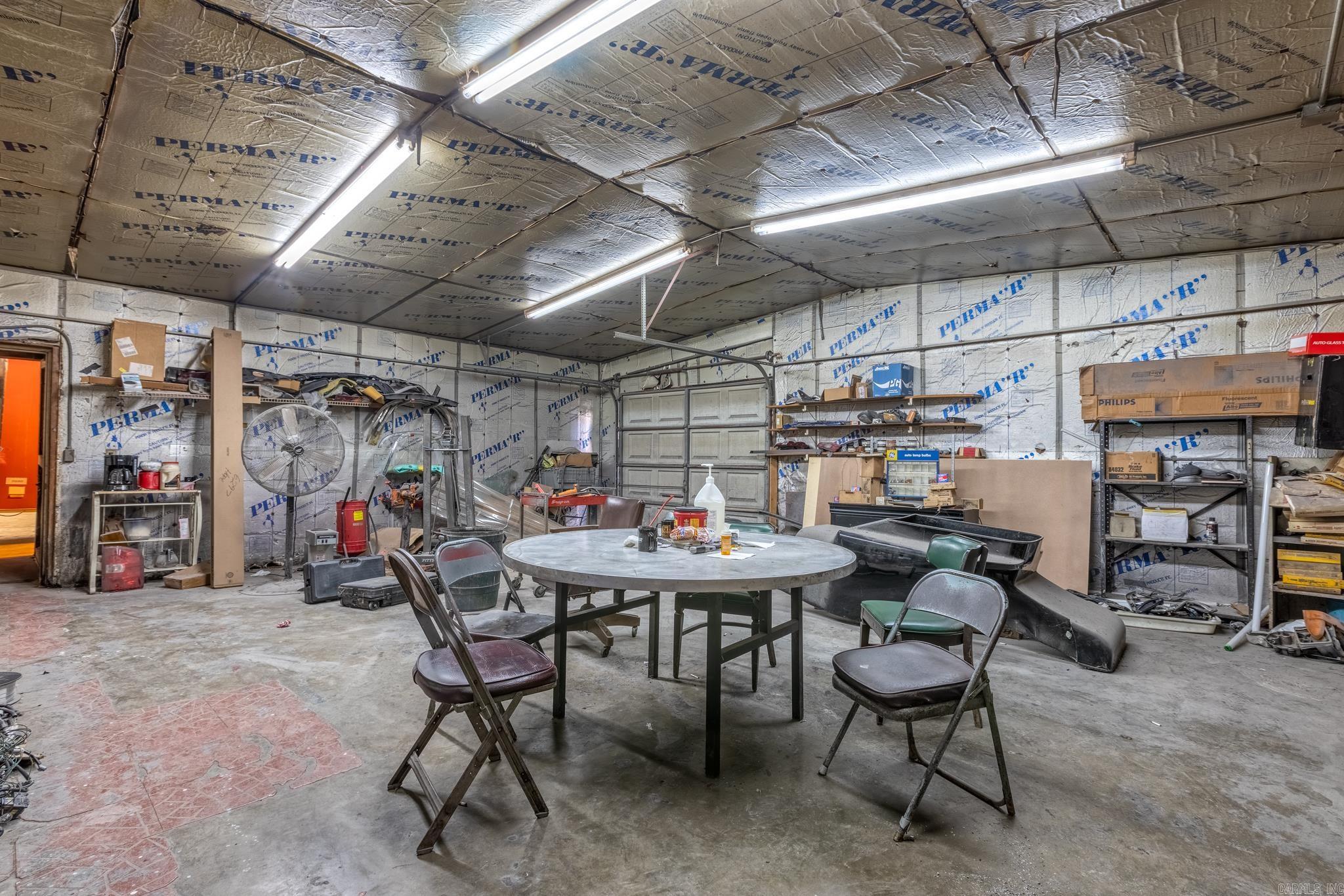 Wallis - Commercial Sale