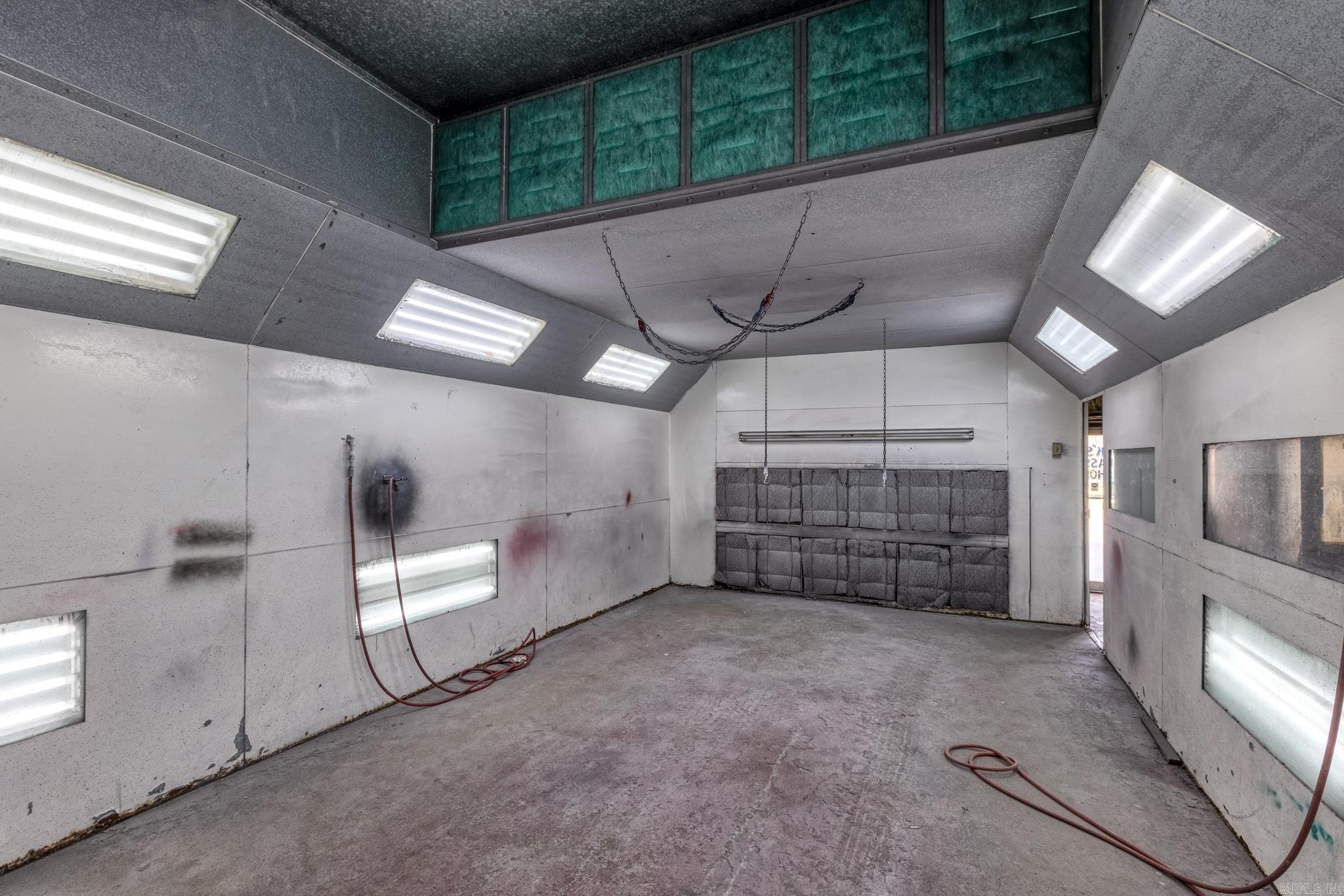 Wallis - Commercial Sale