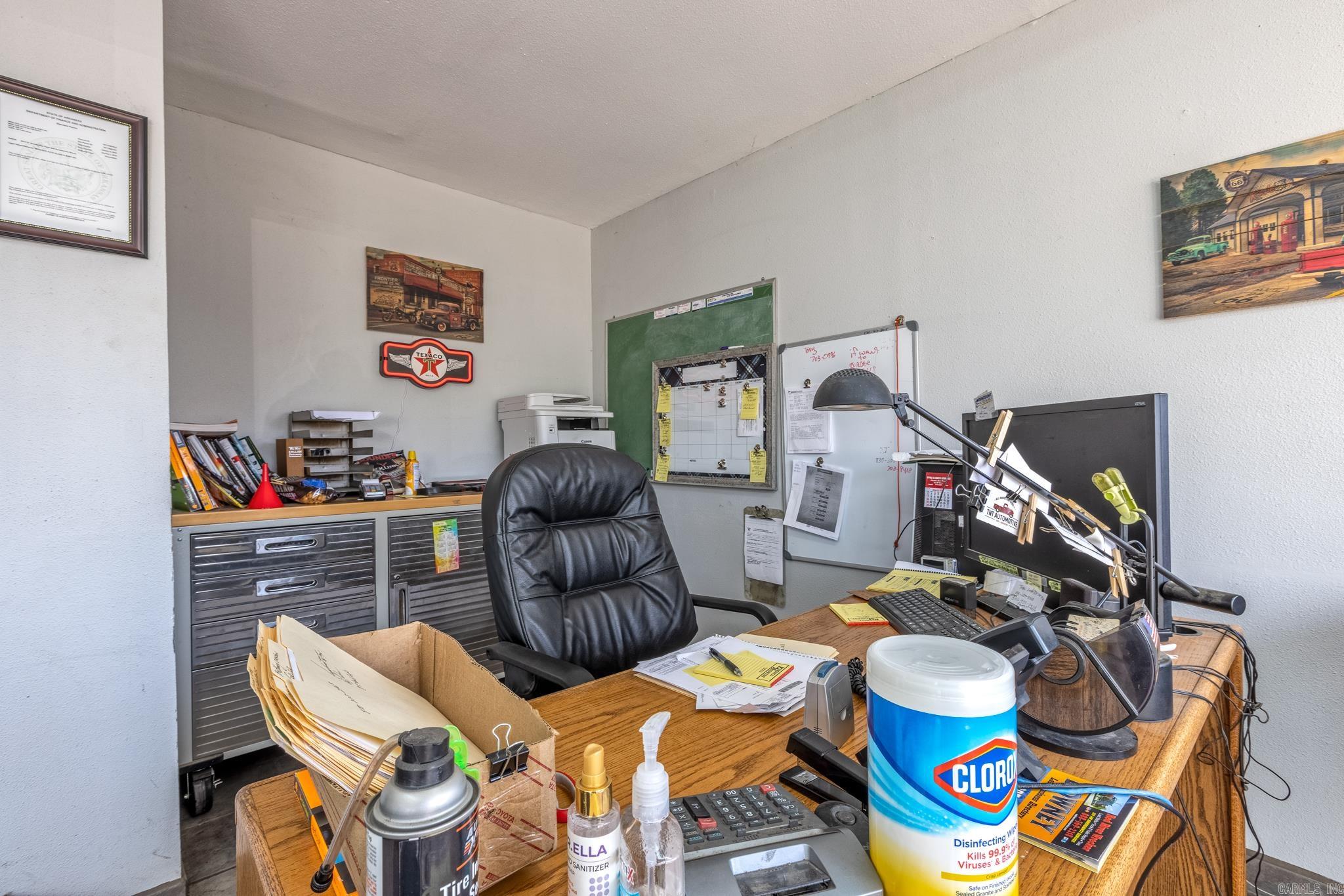 Wallis - Commercial Sale