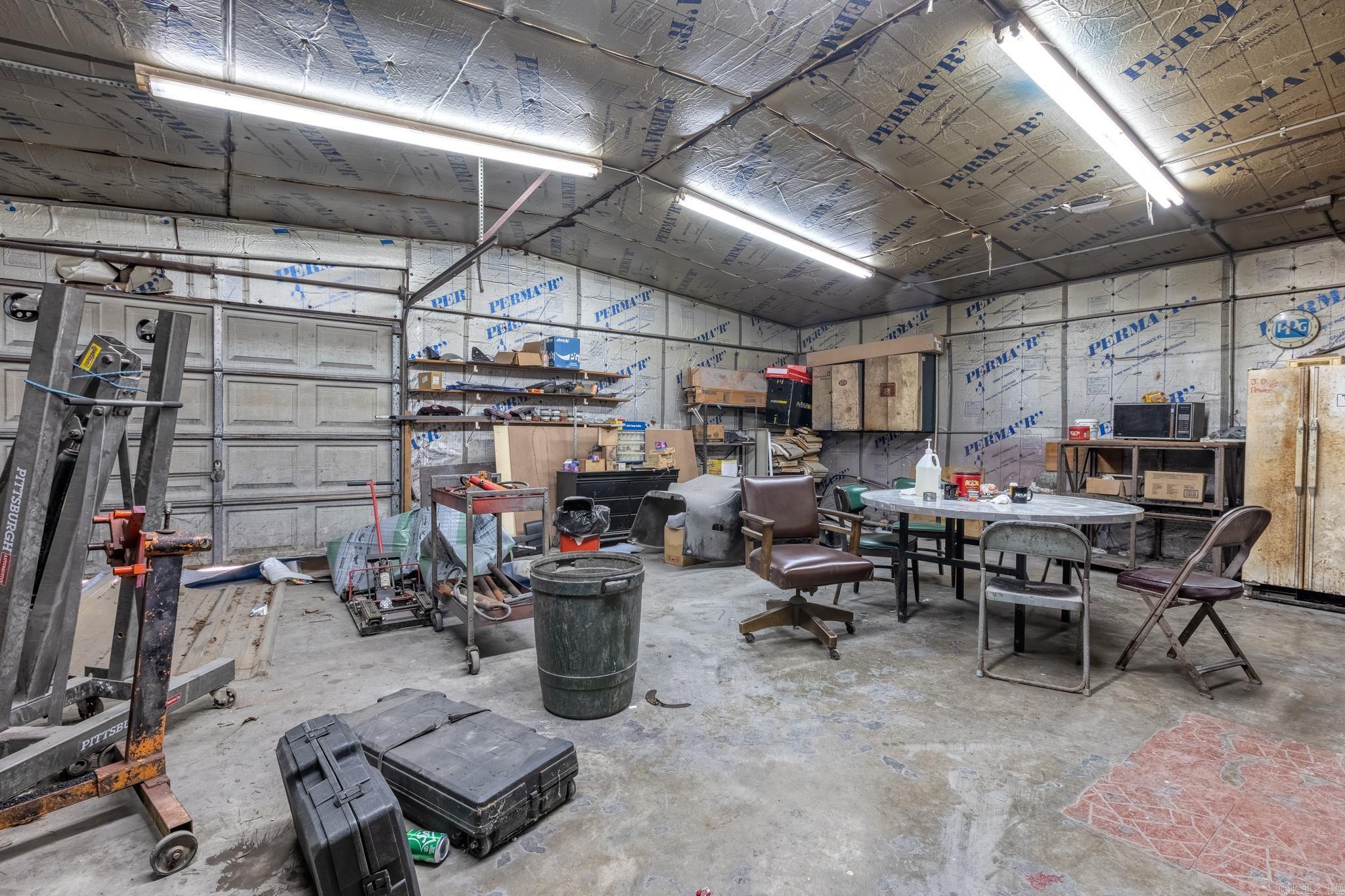 Wallis - Commercial Sale