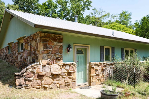639 CAMPGROUND RD, ASH FLAT, AR 72513 - Image fd41f8d10c2c6aee78635efb19dfa78a/1643349778