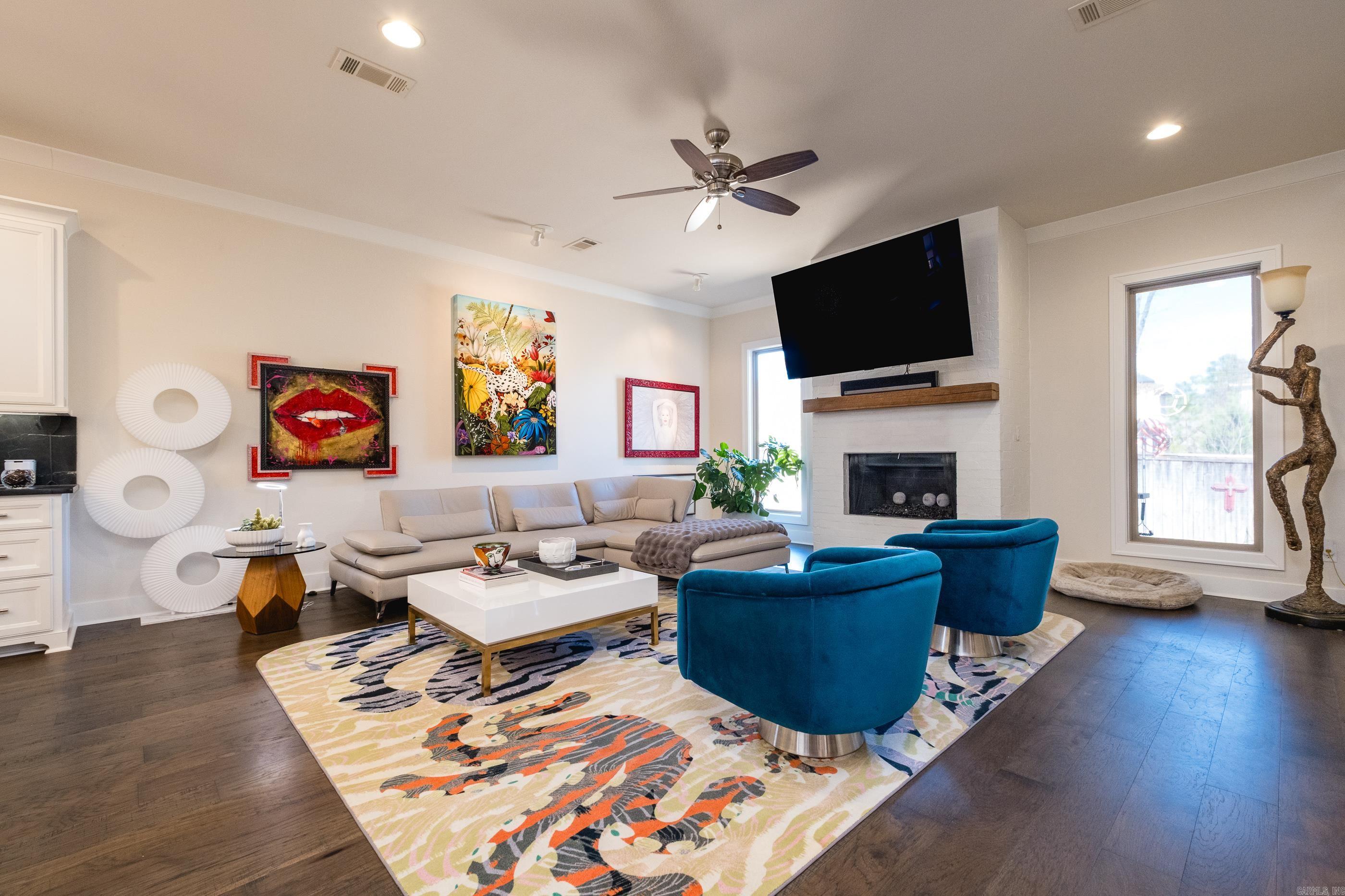 CHENAL VALLEY "ENSBURY PLACE" - Residential