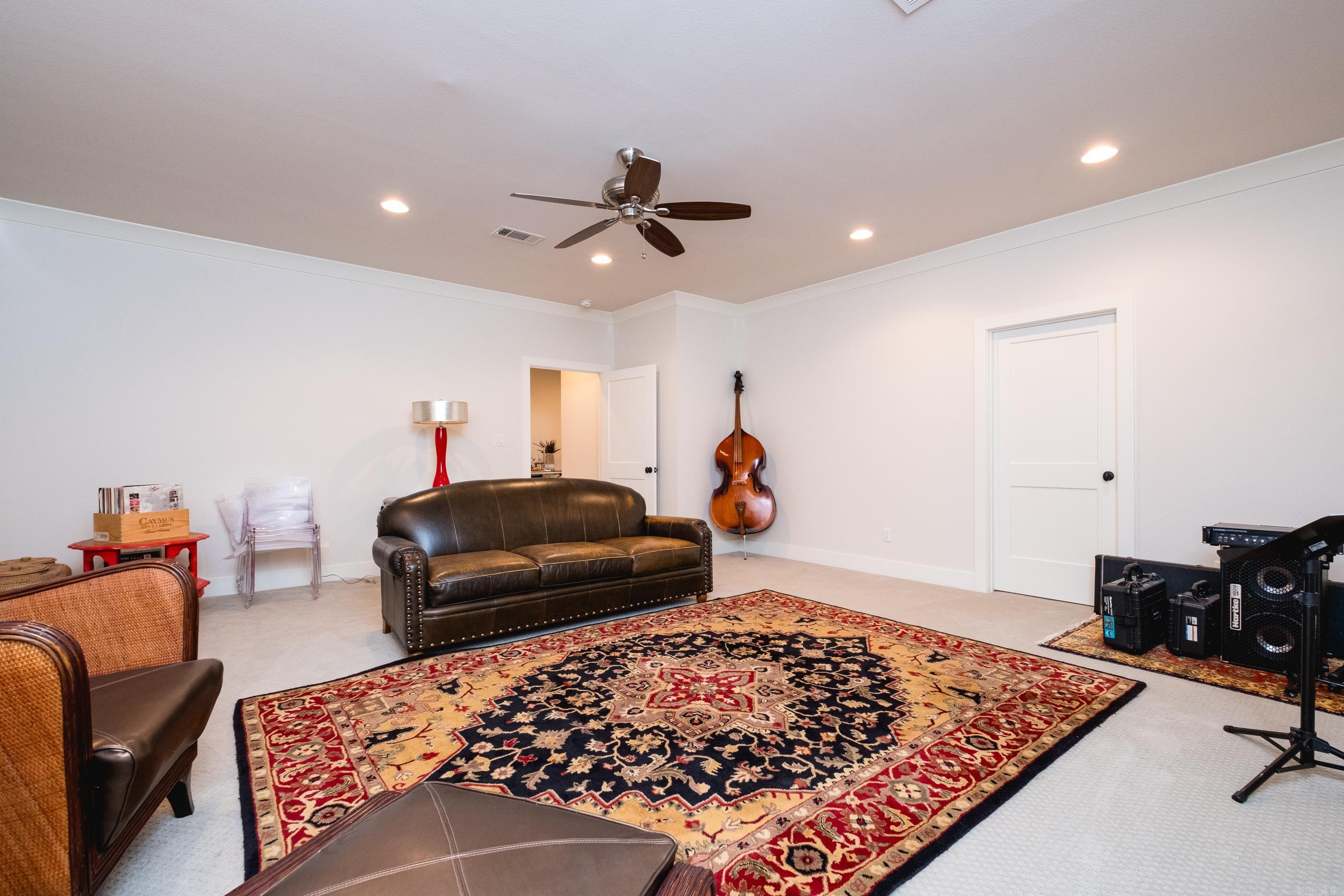 CHENAL VALLEY "ENSBURY PLACE" - Residential