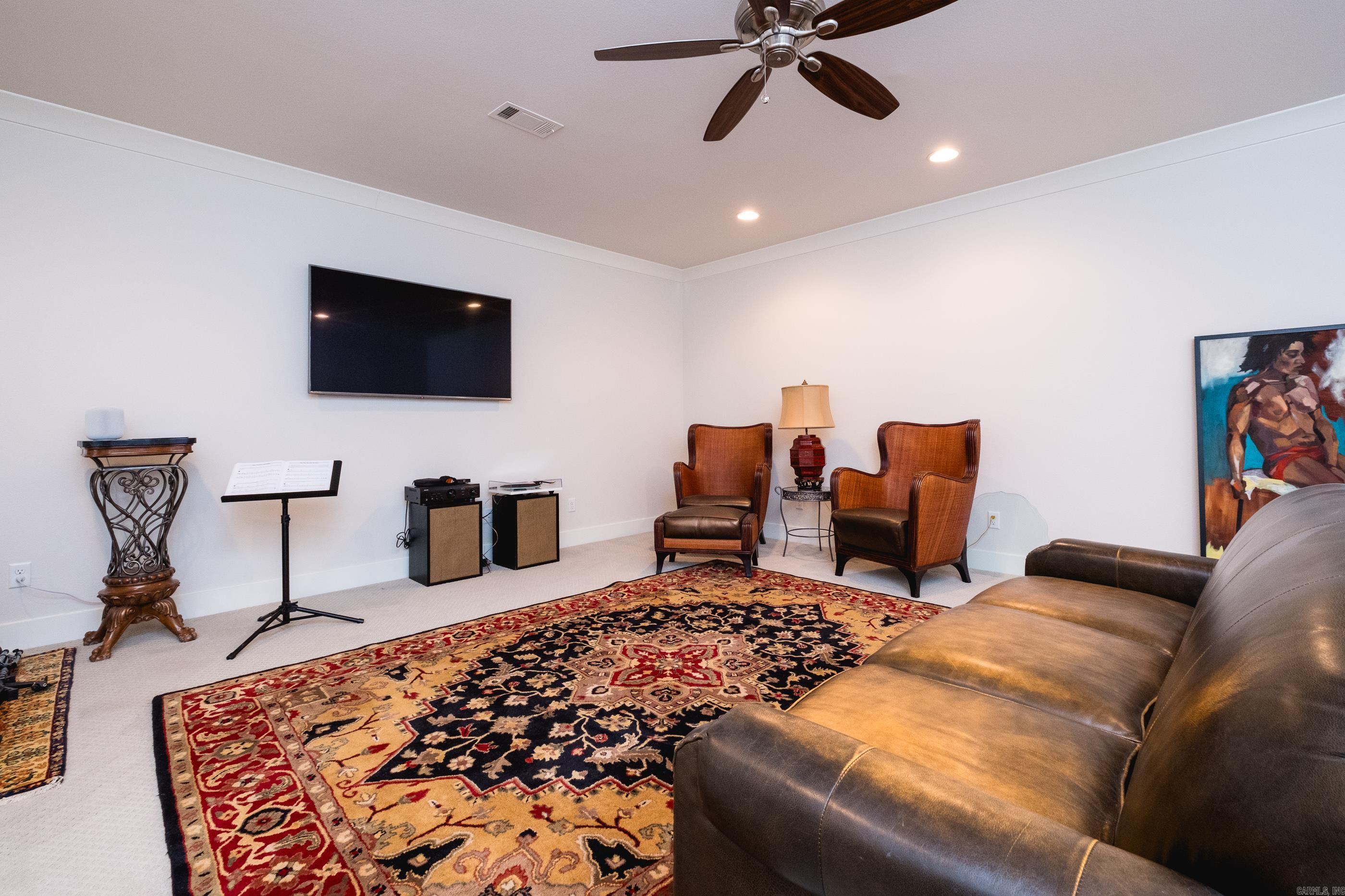 CHENAL VALLEY "ENSBURY PLACE" - Residential