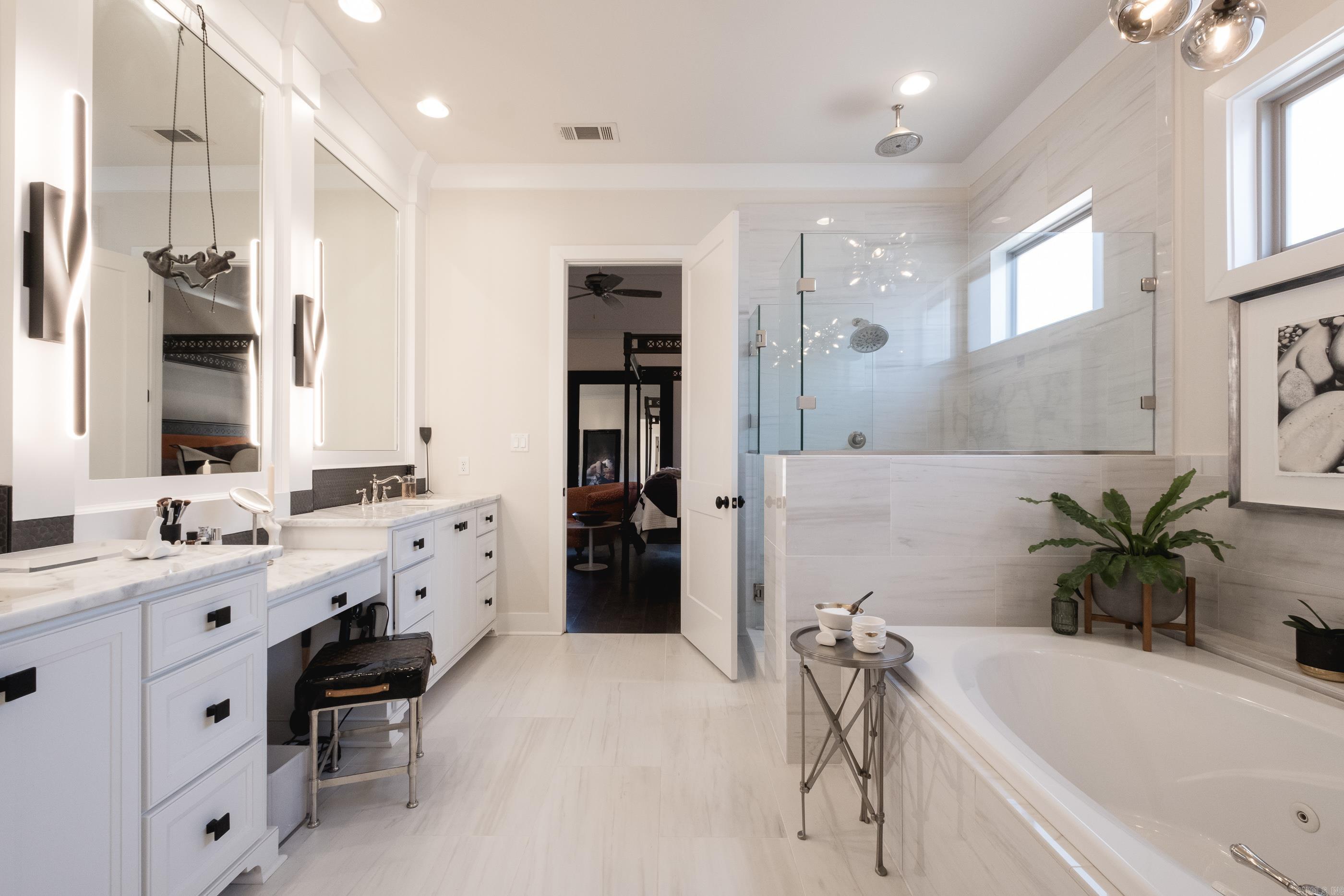 CHENAL VALLEY "ENSBURY PLACE" - Residential