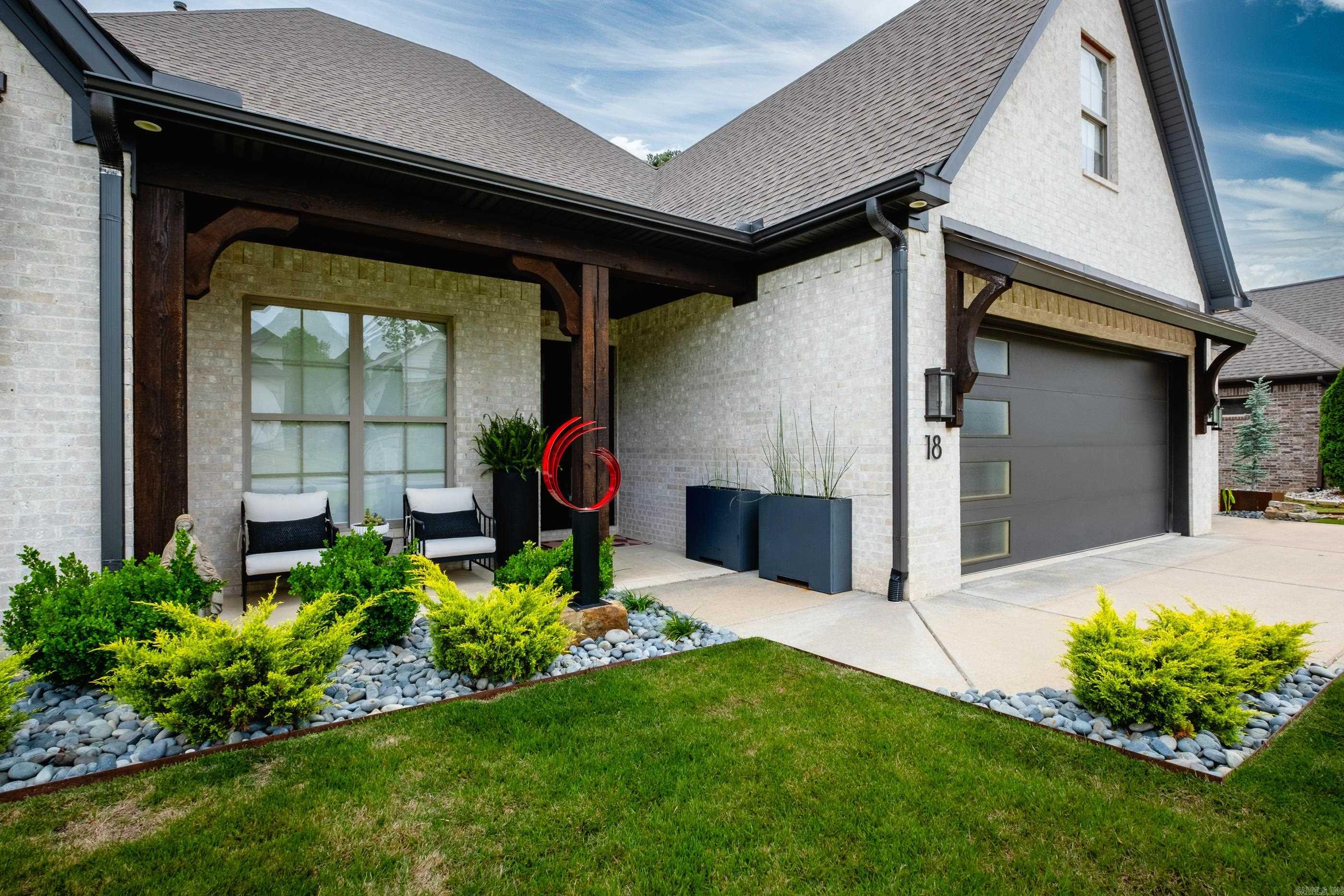 CHENAL VALLEY "ENSBURY PLACE" - Residential