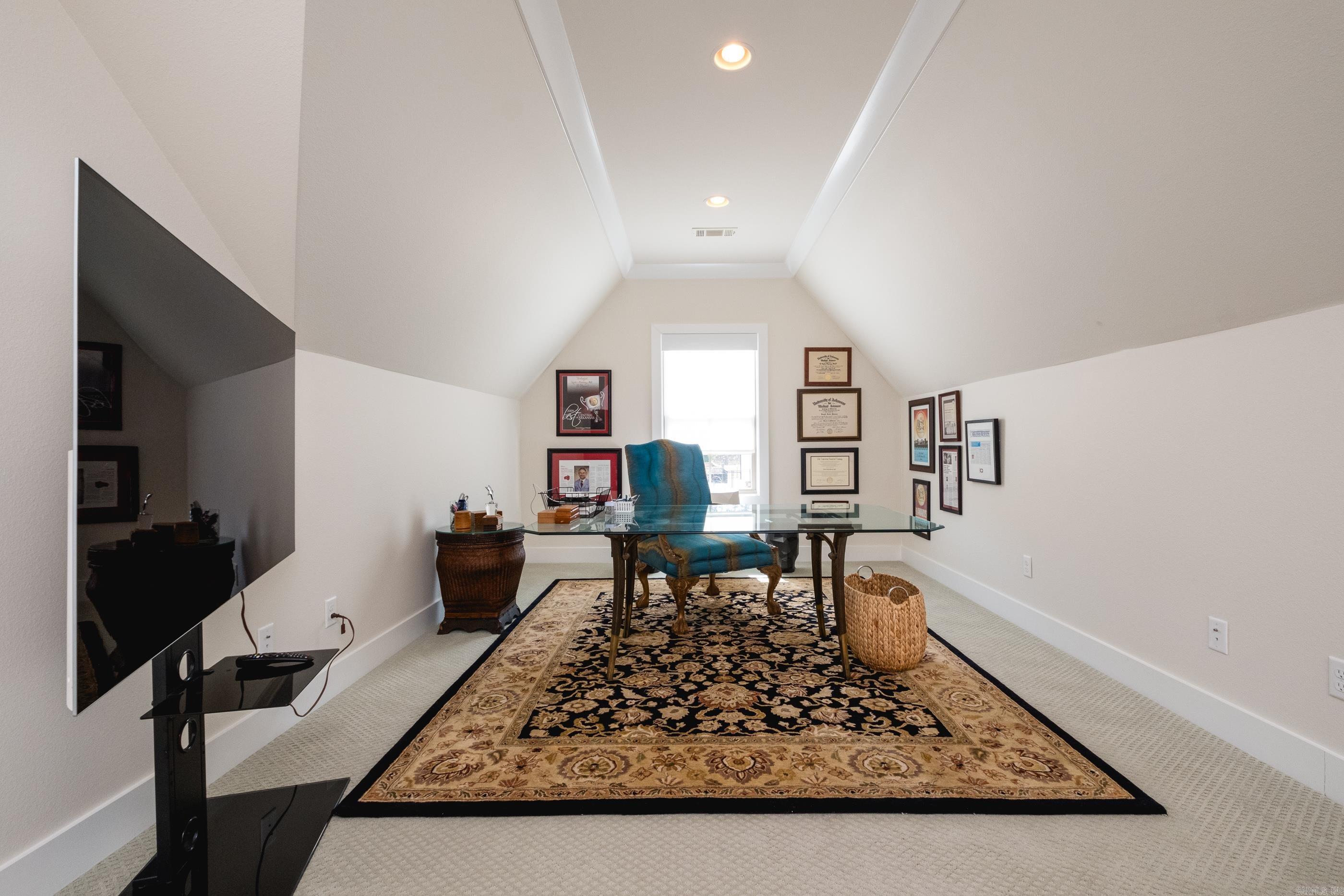 CHENAL VALLEY "ENSBURY PLACE" - Residential