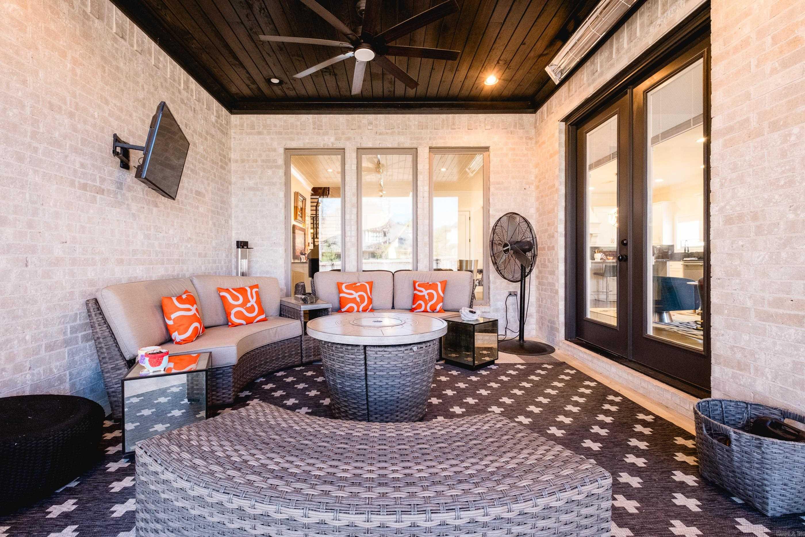 CHENAL VALLEY "ENSBURY PLACE" - Residential