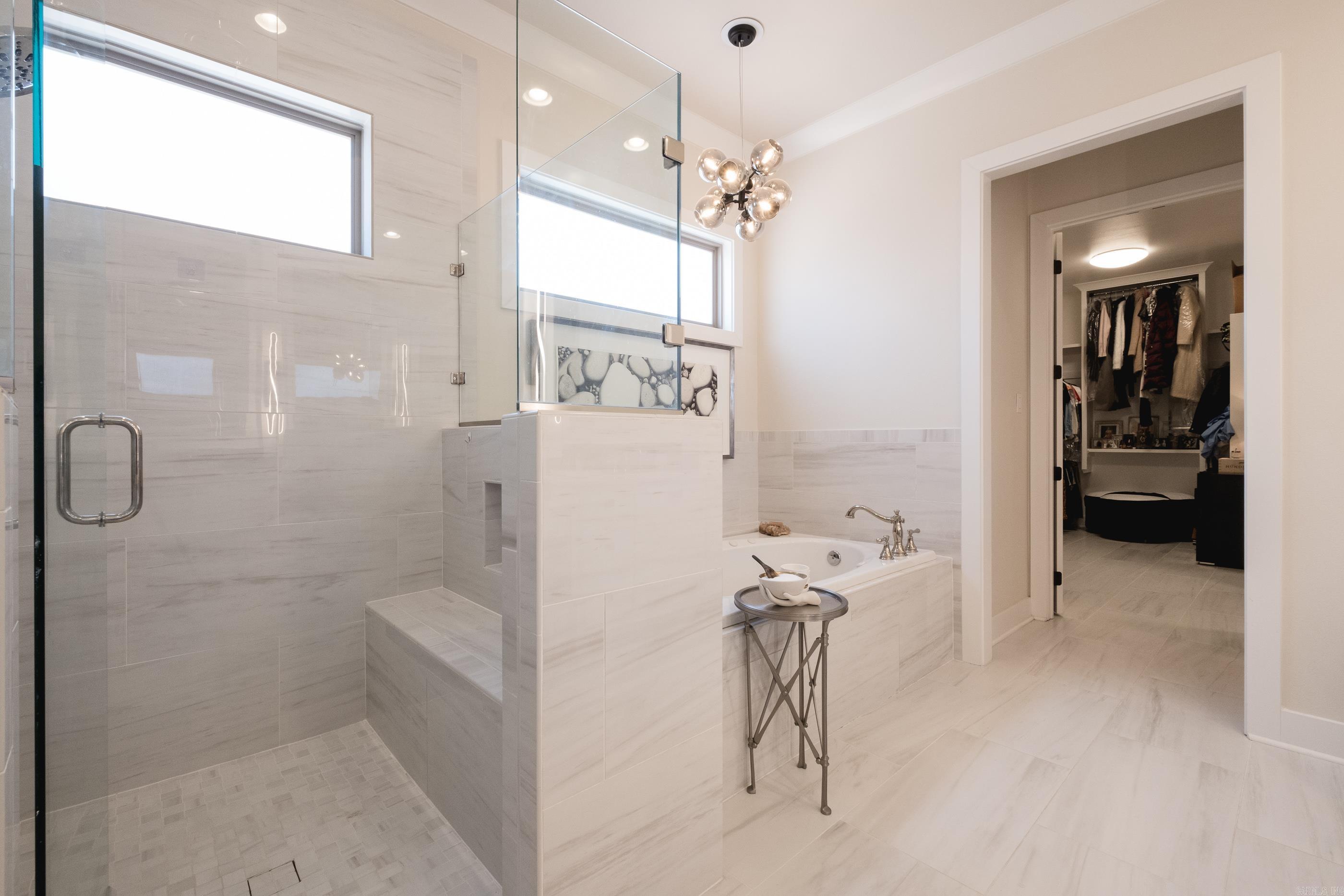 CHENAL VALLEY "ENSBURY PLACE" - Residential