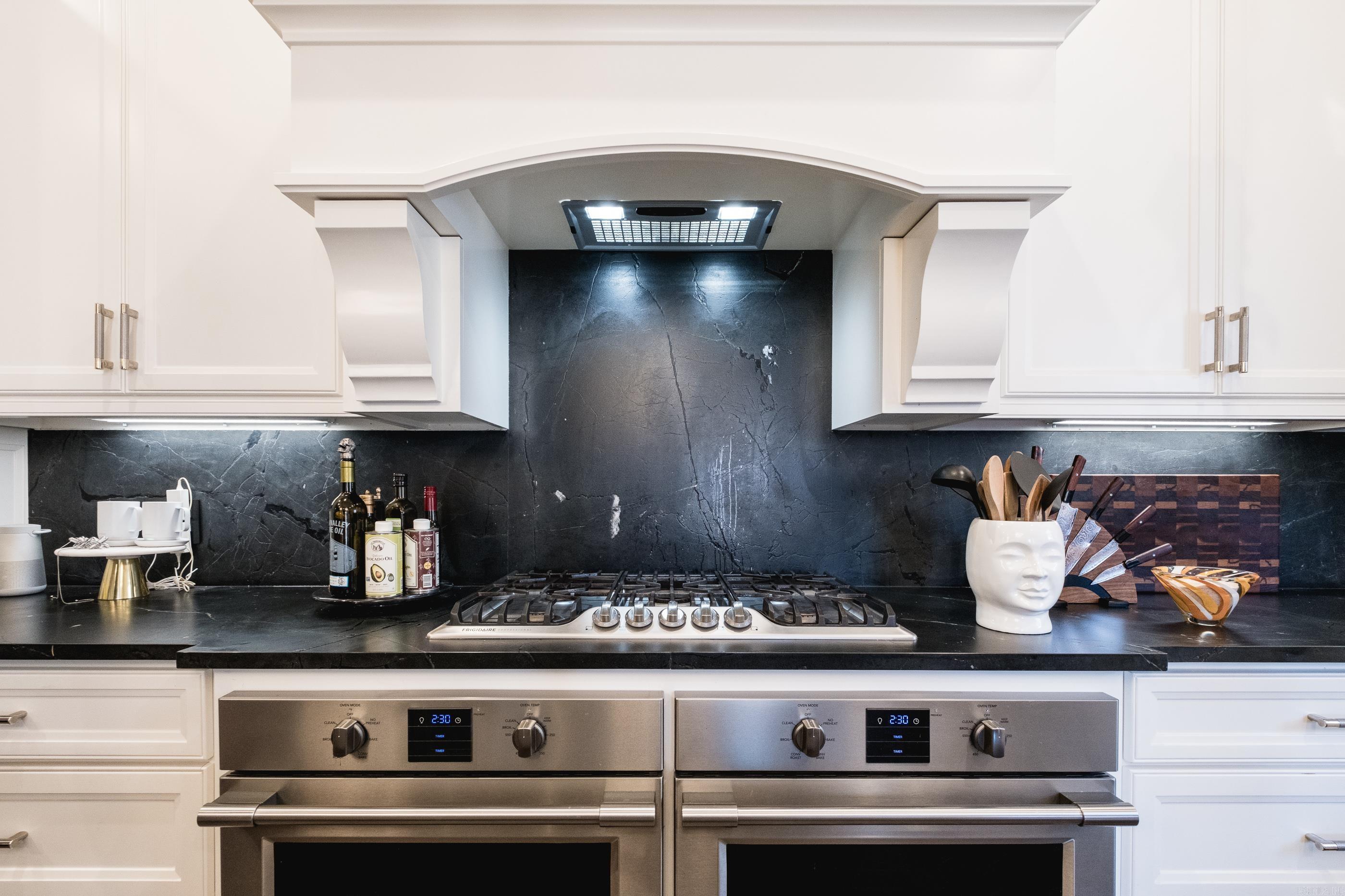 CHENAL VALLEY "ENSBURY PLACE" - Residential