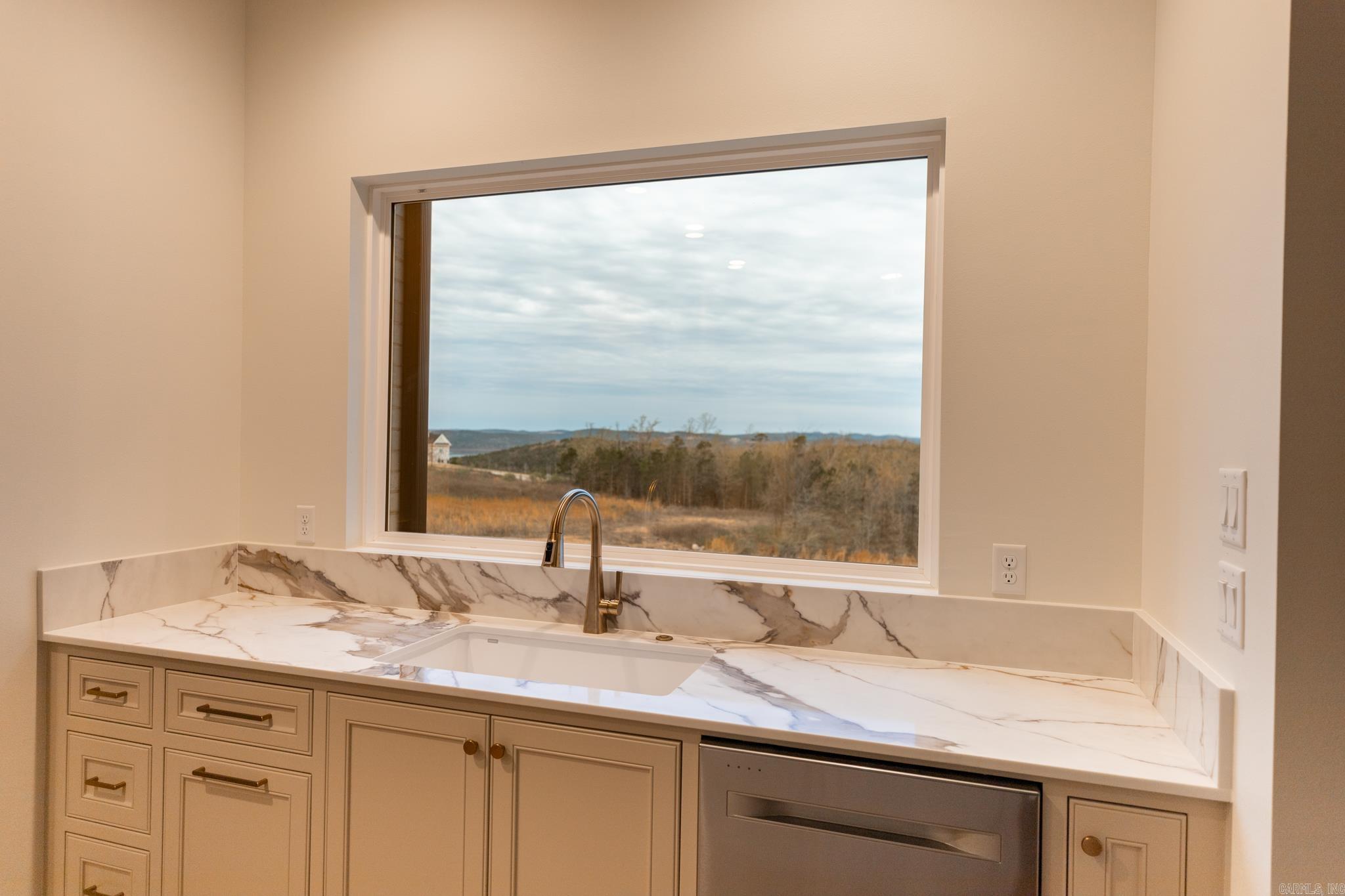 WATERVIEW ESTATES - Residential