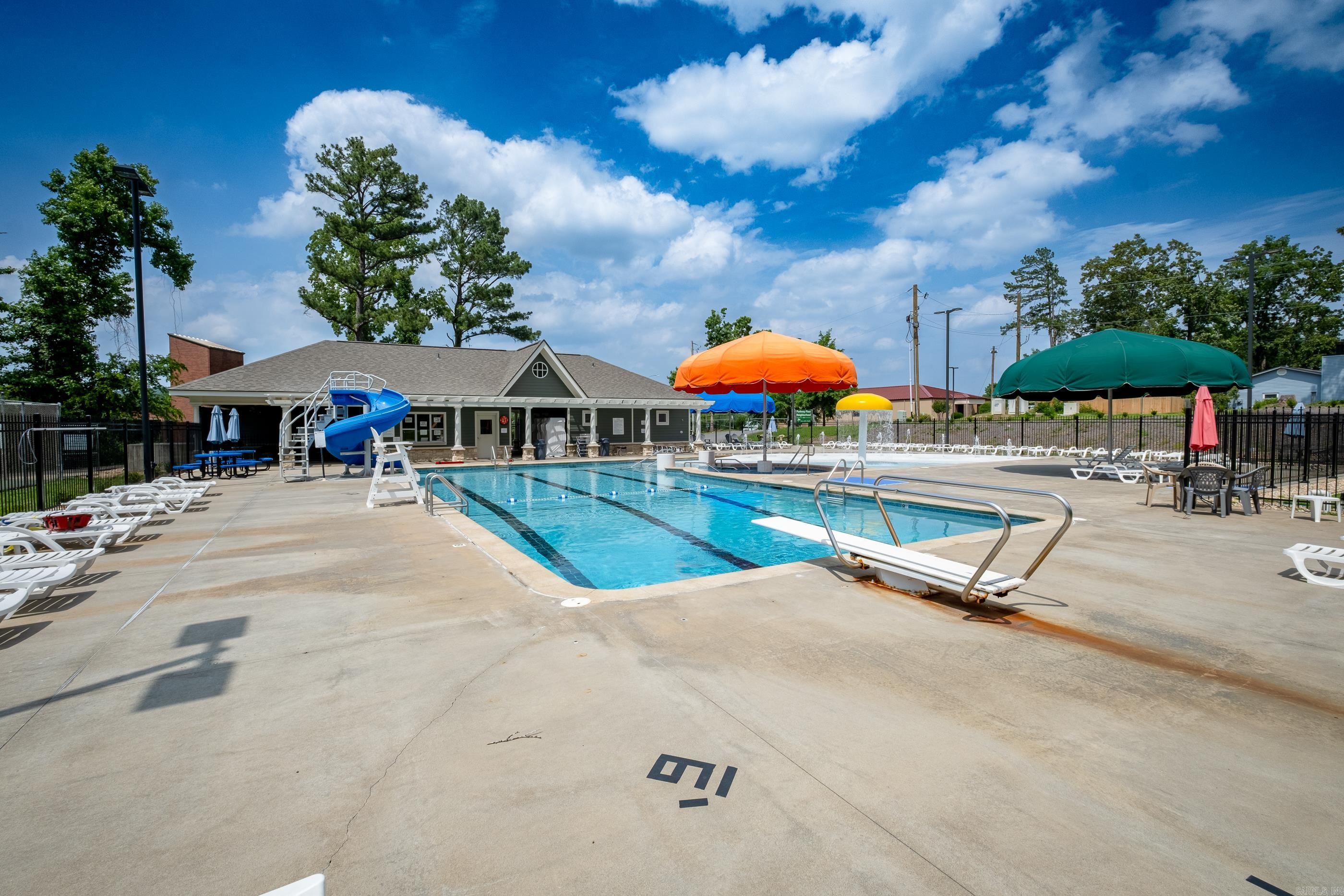 PARKWAY PLACE - Residential