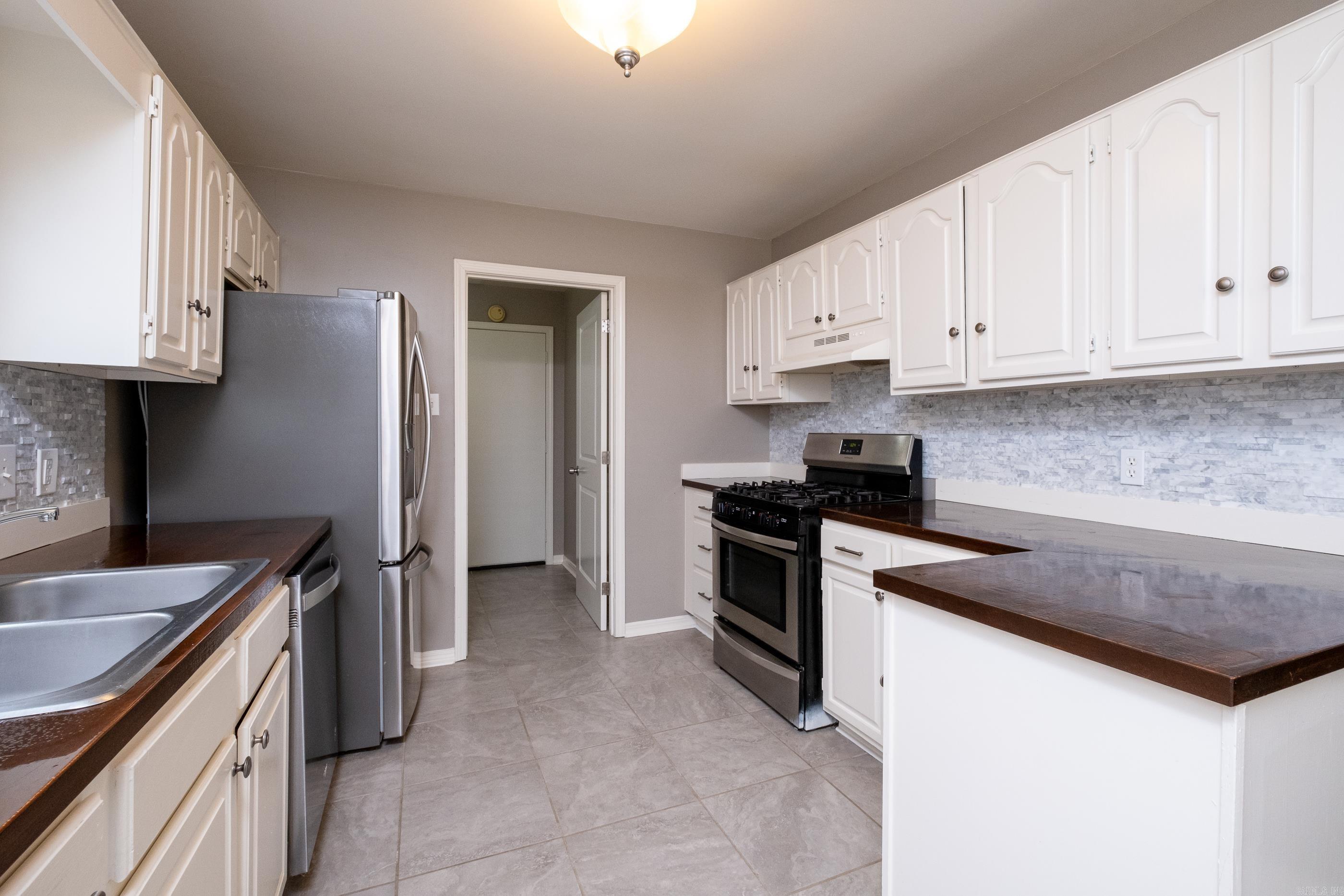 PARKWAY PLACE - Residential