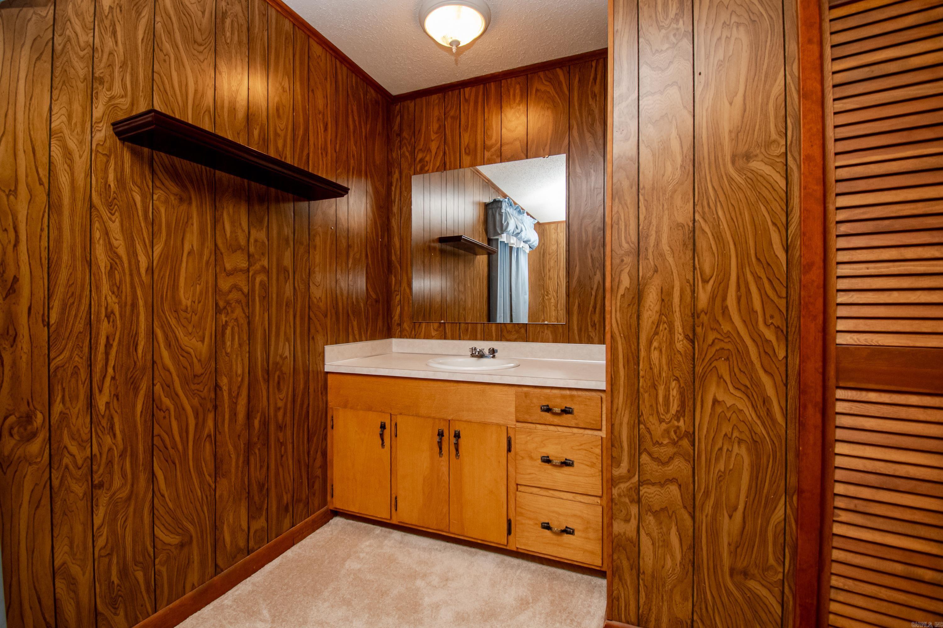 Oak Manor - Residential