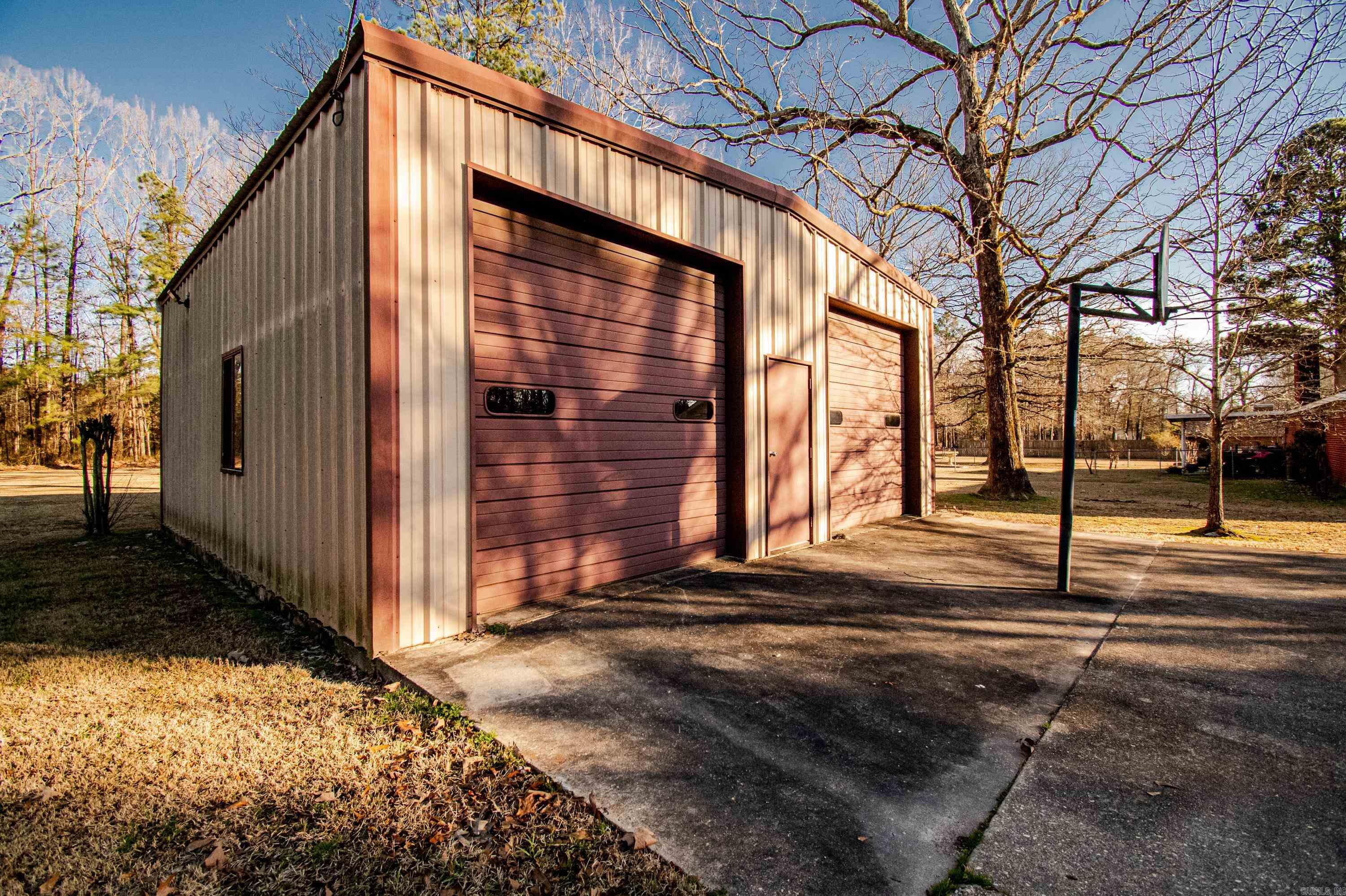 Oak Manor - Residential