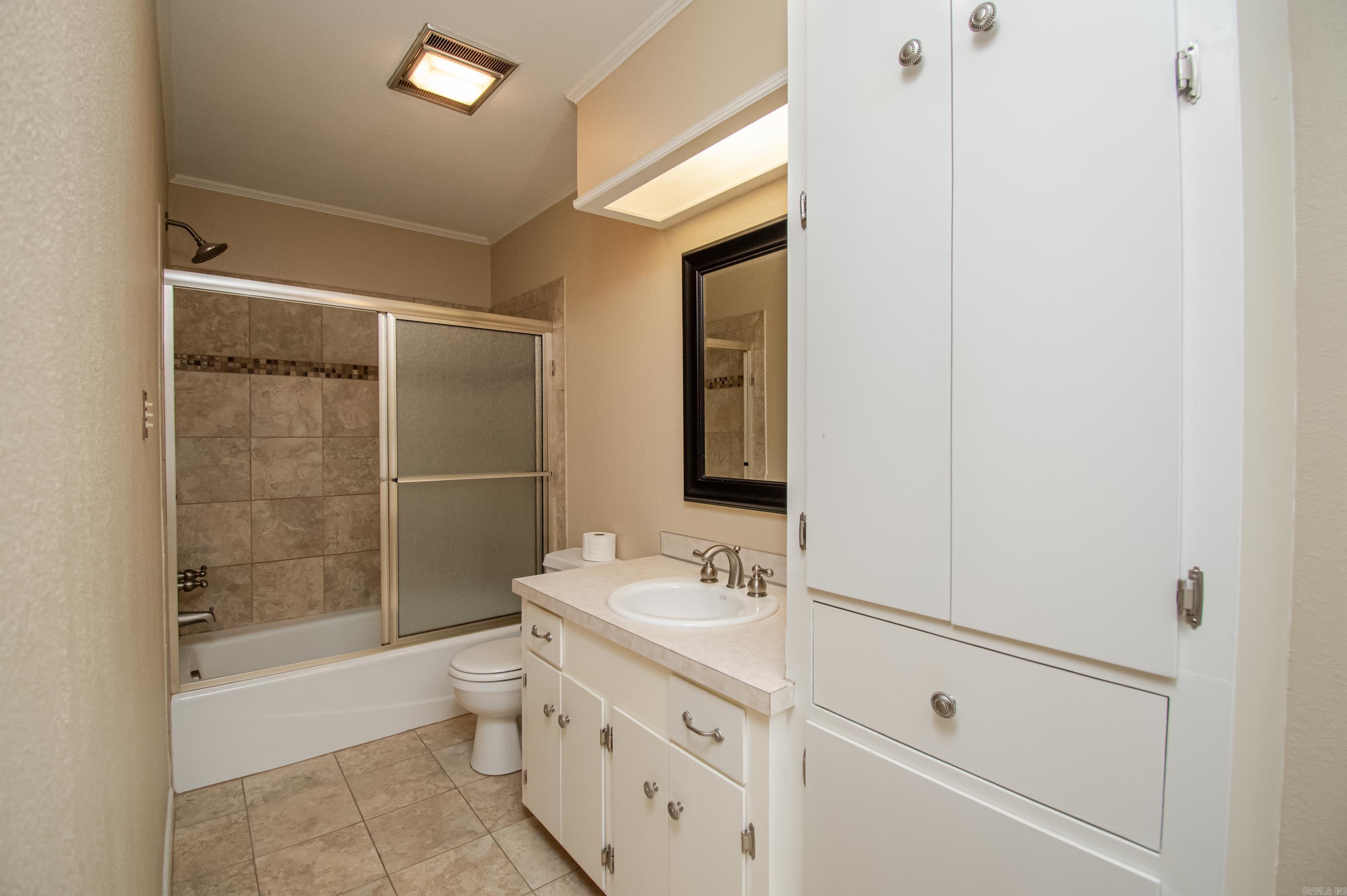 Oak Manor - Residential