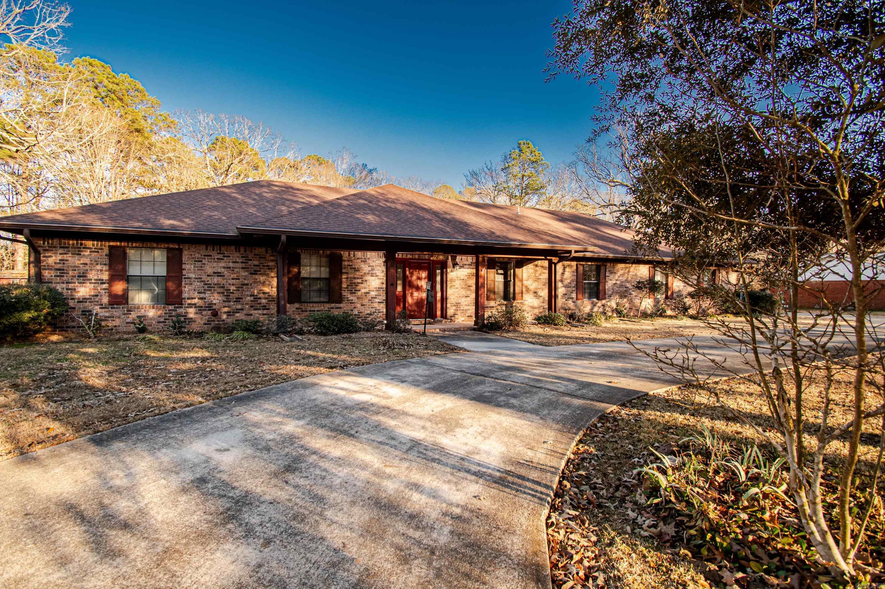 Oak Manor - Residential