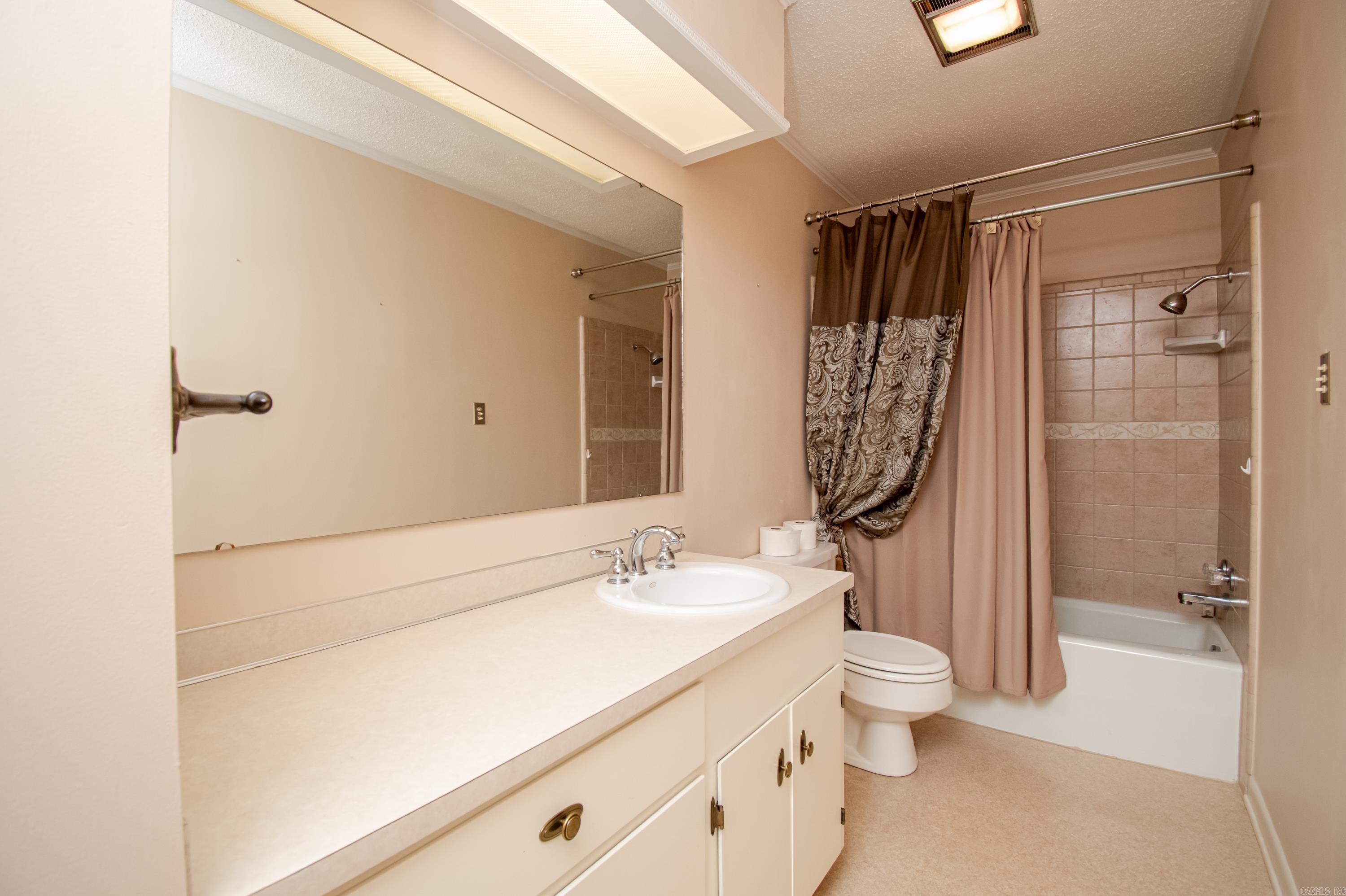 Oak Manor - Residential