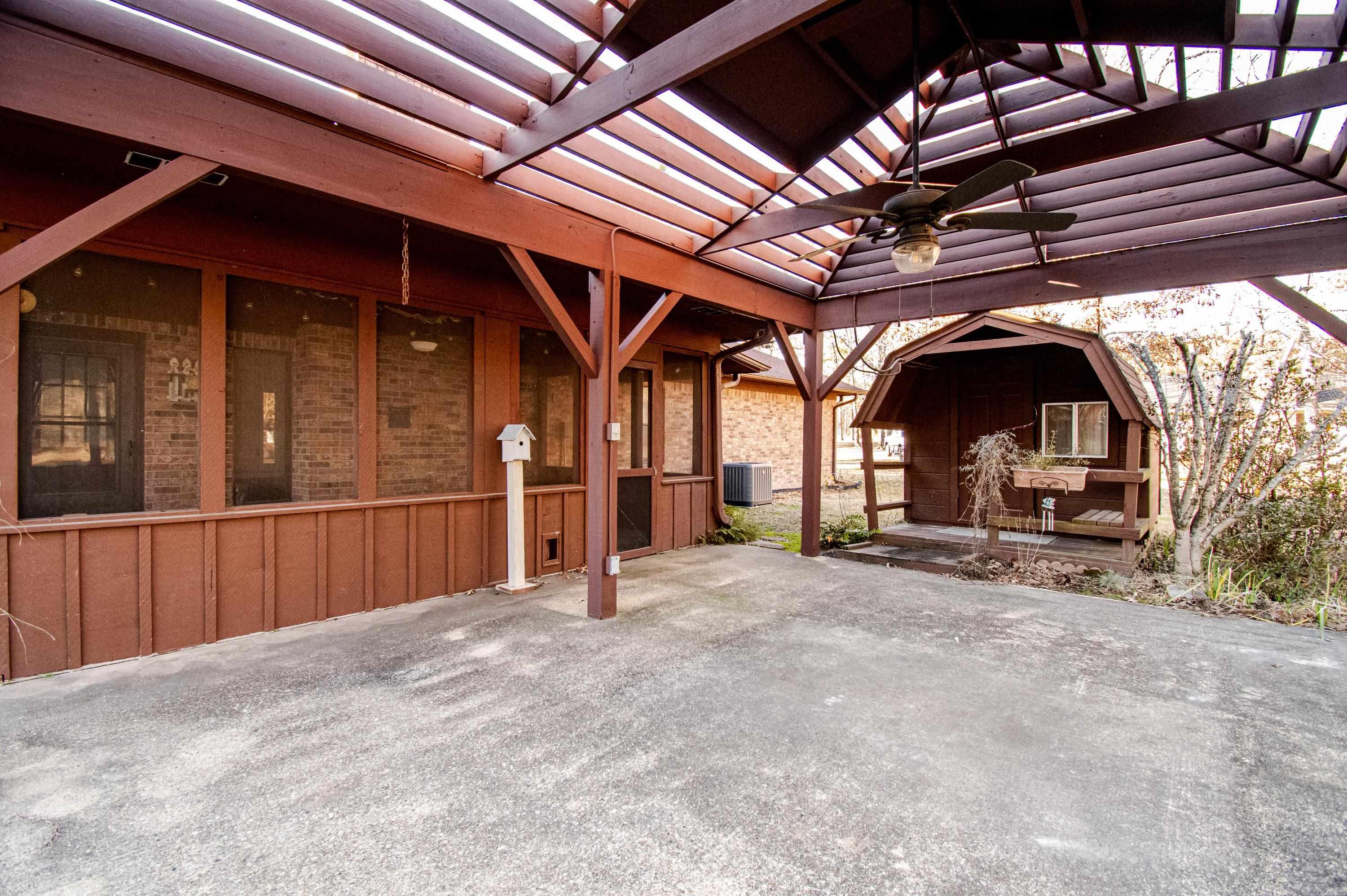 Oak Manor - Residential