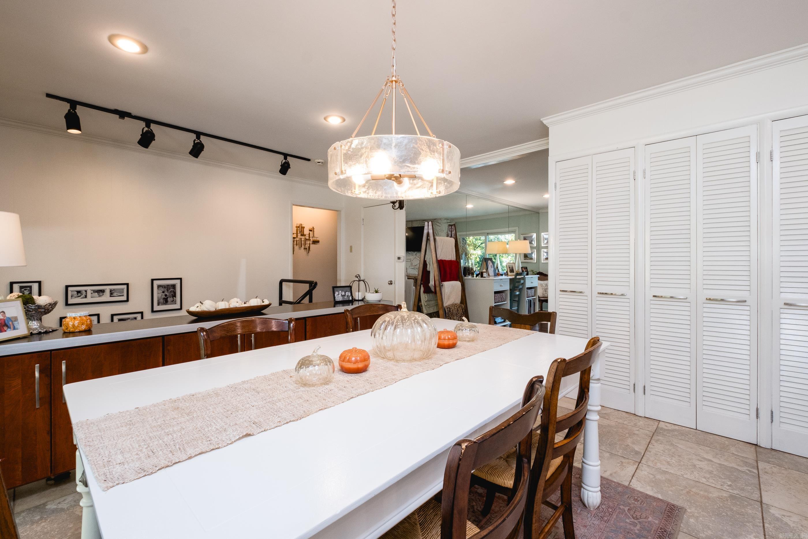 SHANNON HILLS EAST - Residential