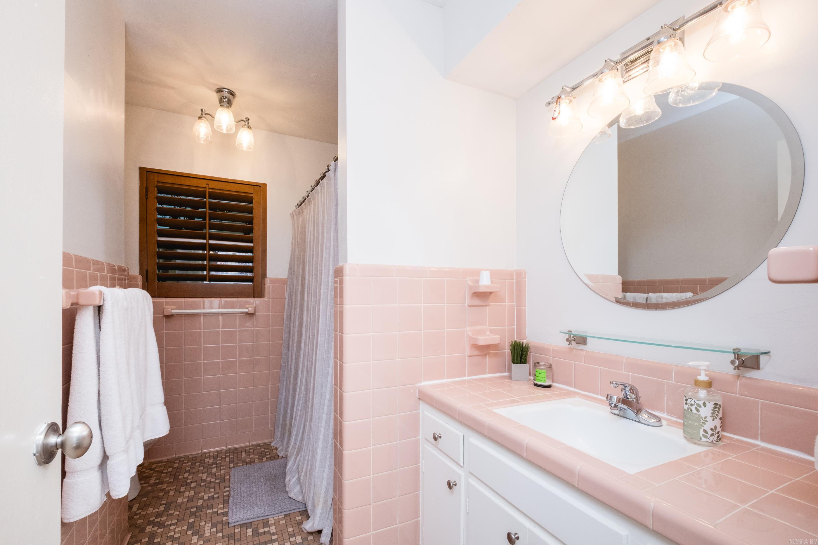 SHANNON HILLS EAST - Residential