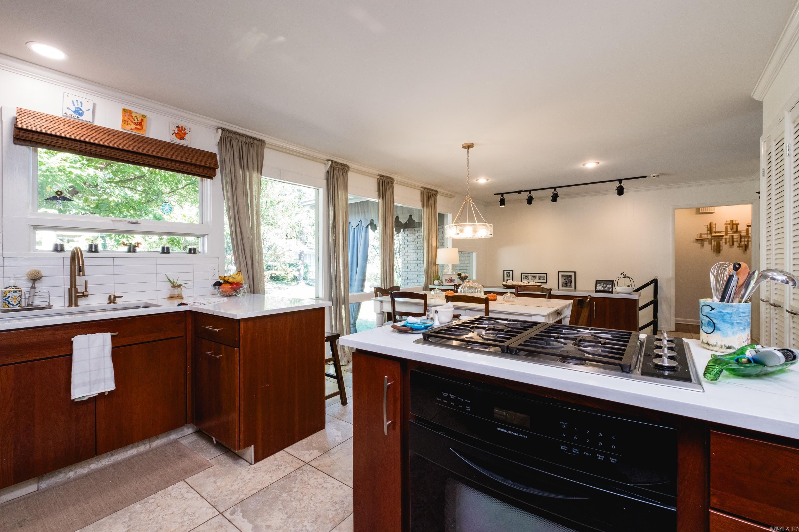 SHANNON HILLS EAST - Residential