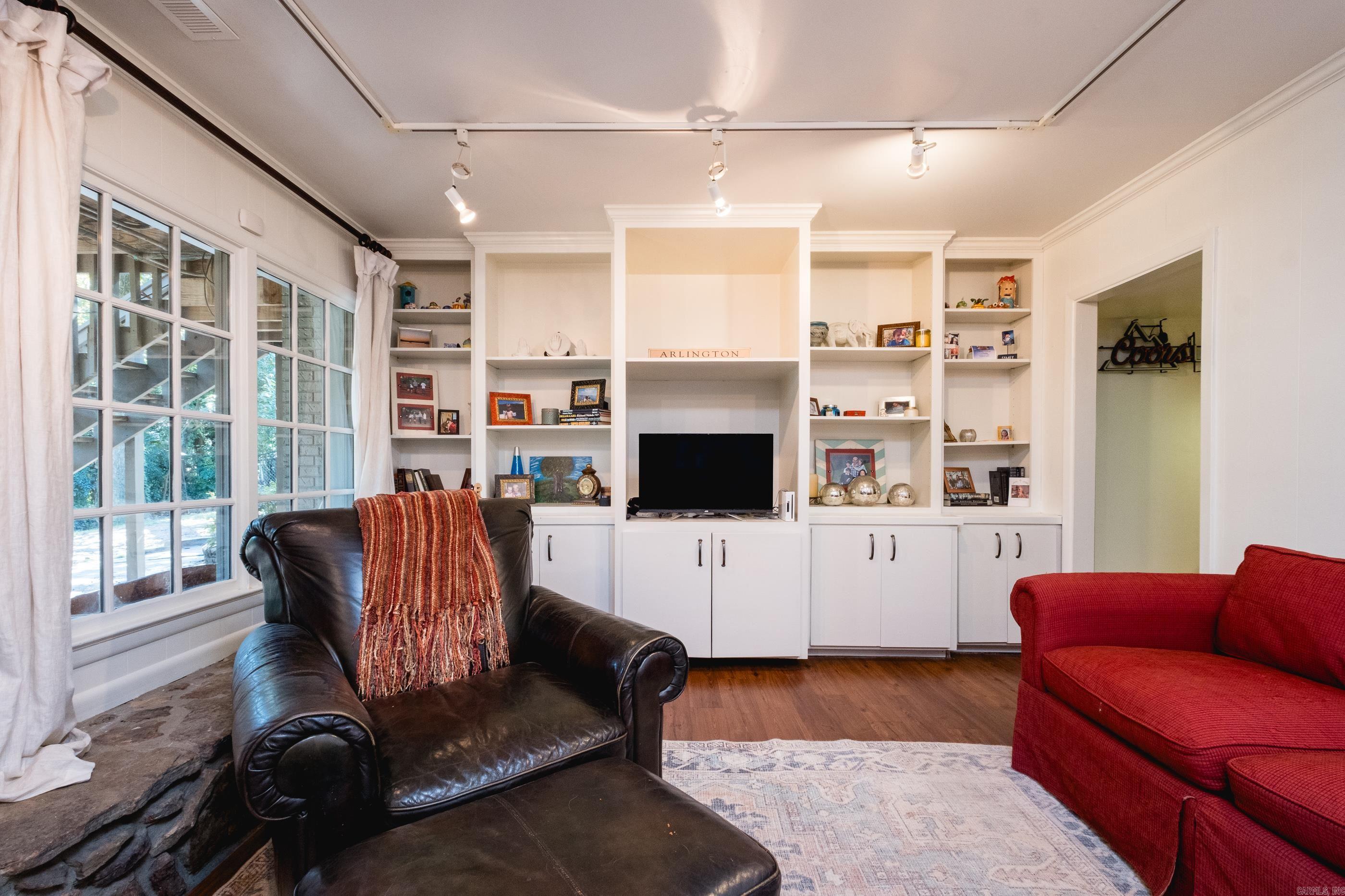 SHANNON HILLS EAST - Residential