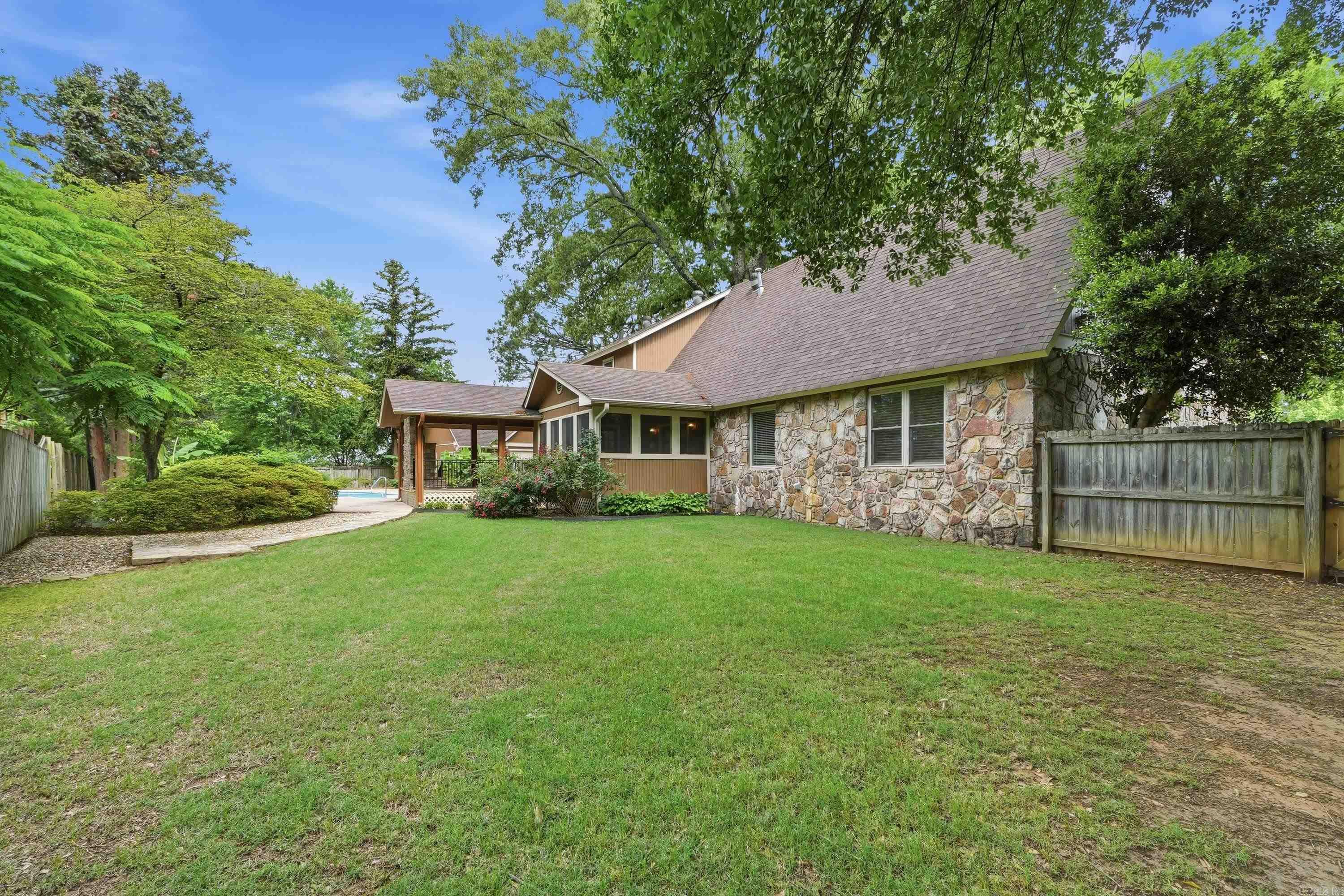 JEFFERSON PLACE - Residential