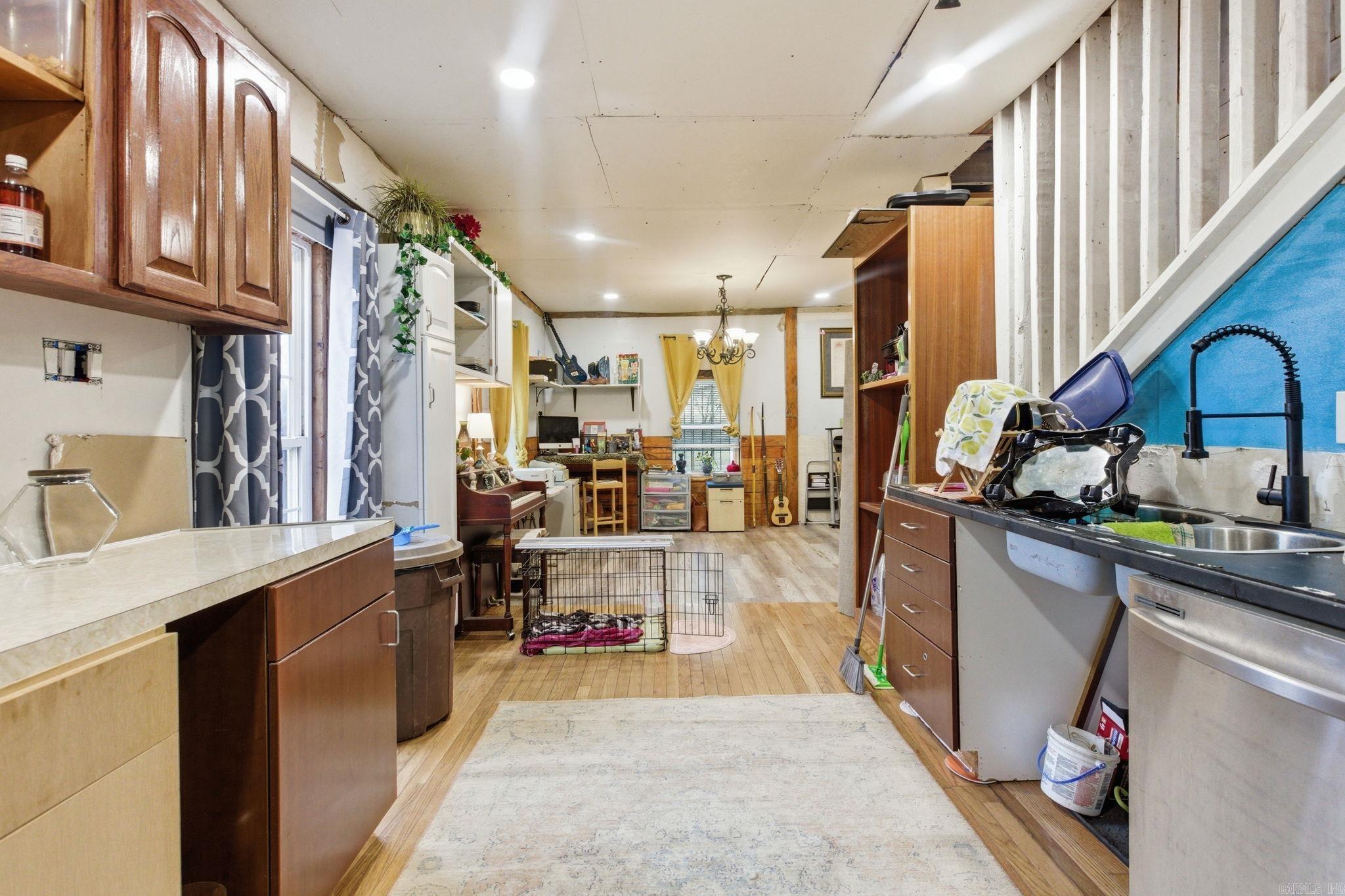 DOWDY & TERRY - Residential