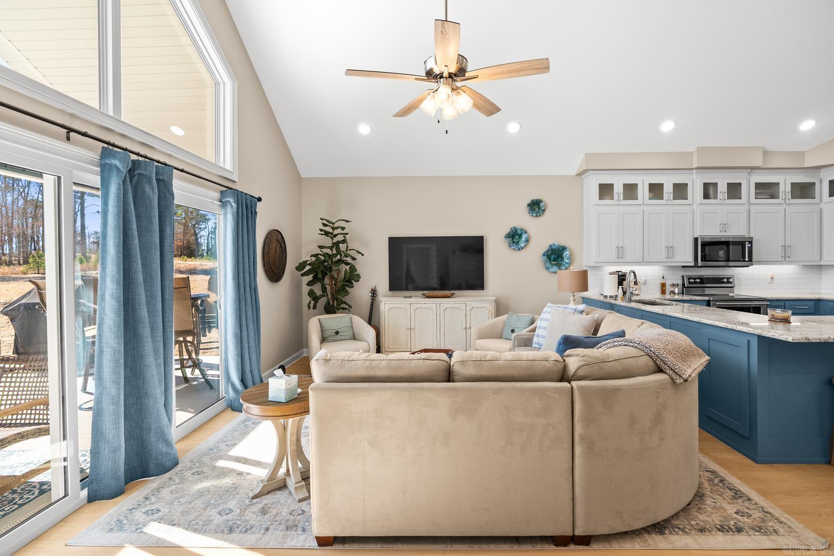 OSAGE POINT - Residential