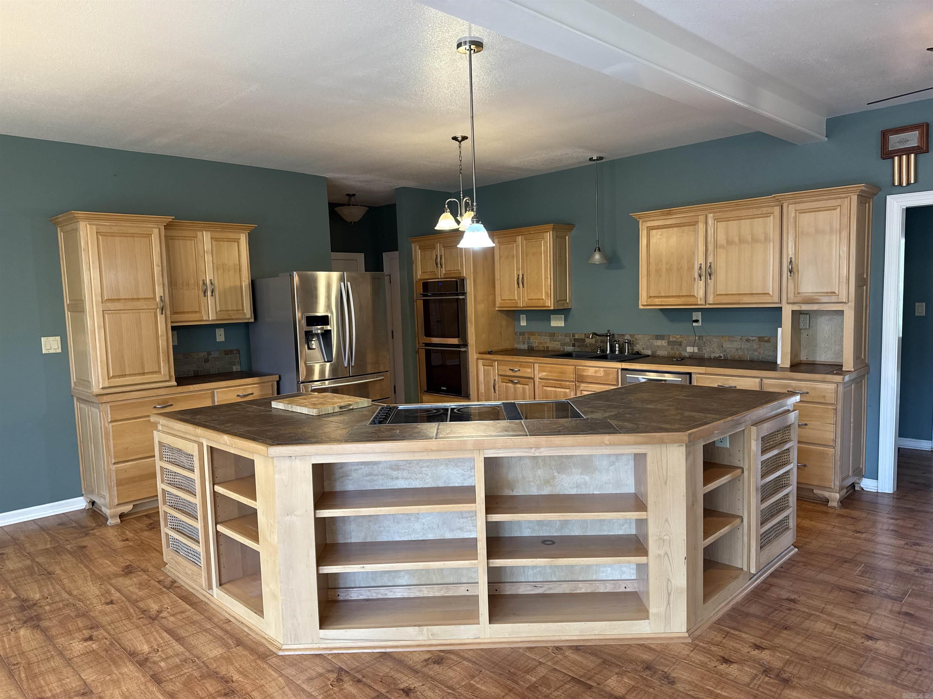 INDIAN HILLS - Residential