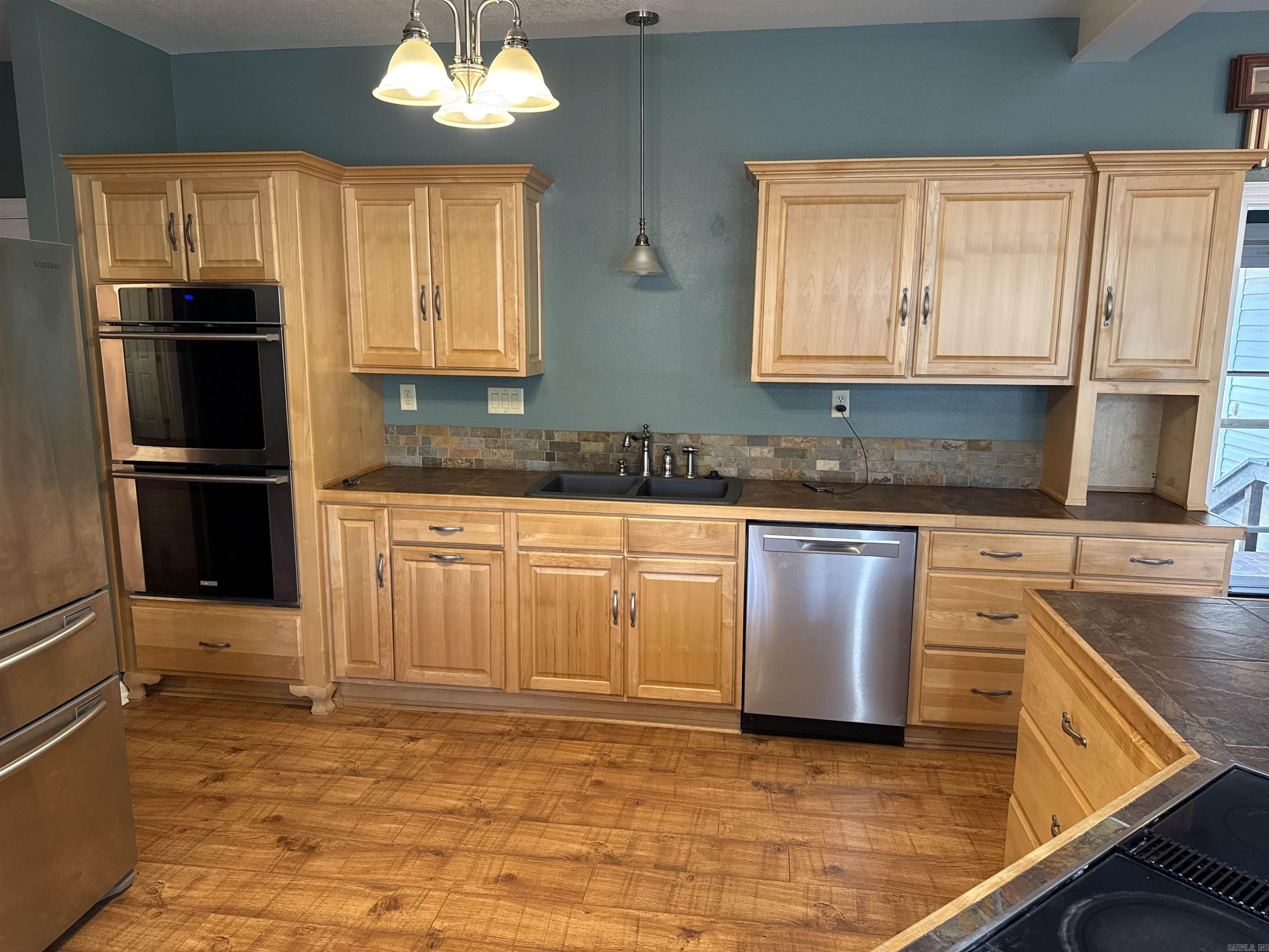 INDIAN HILLS - Residential