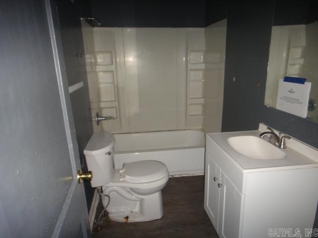 ORIGINAL TOWN NEWPORT - Residential