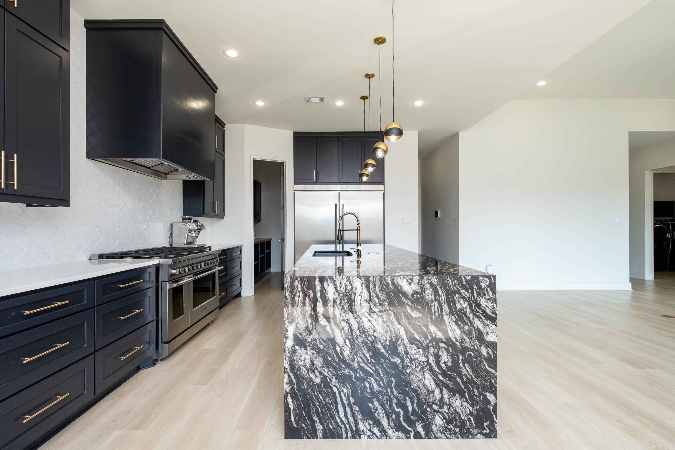 THE WOODS OF HURRICANE LAKE ESTA - Residential