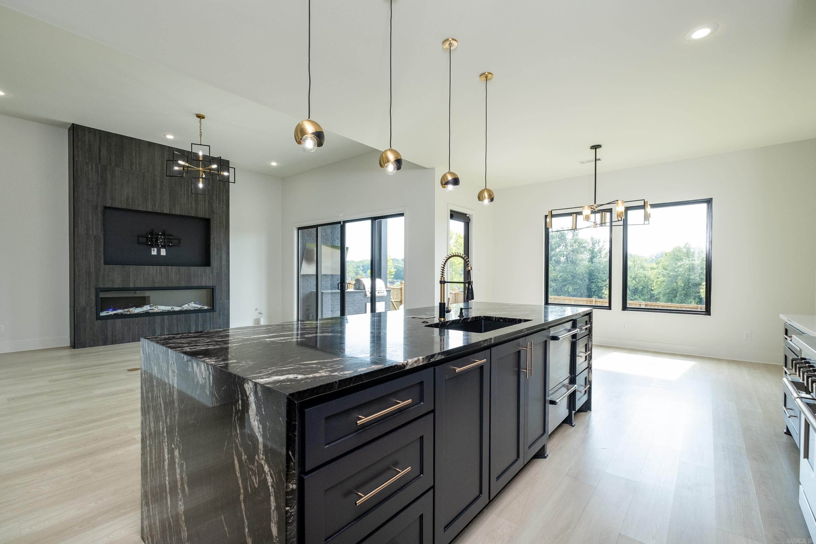 THE WOODS OF HURRICANE LAKE ESTA - Residential