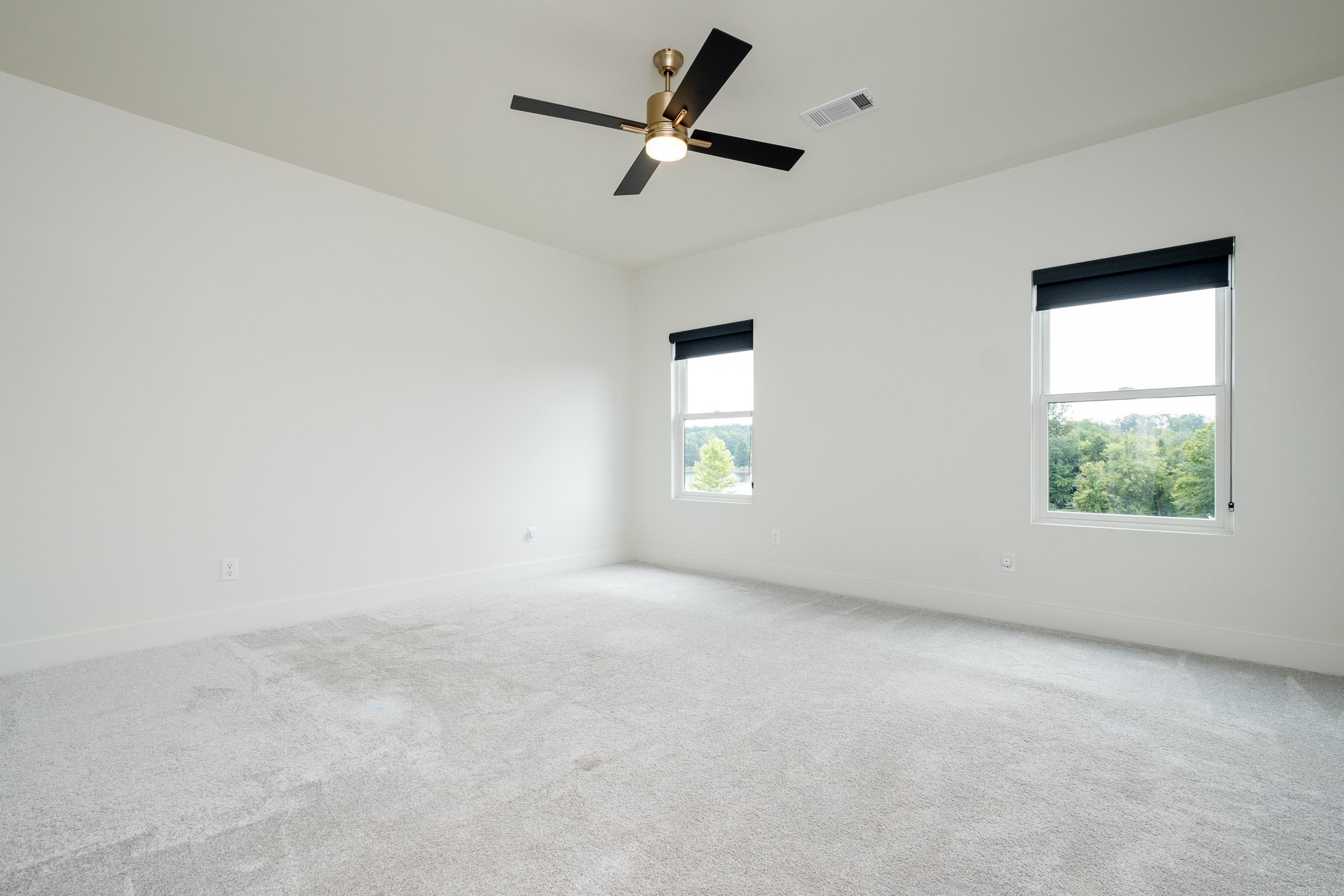 THE WOODS OF HURRICANE LAKE ESTA - Residential