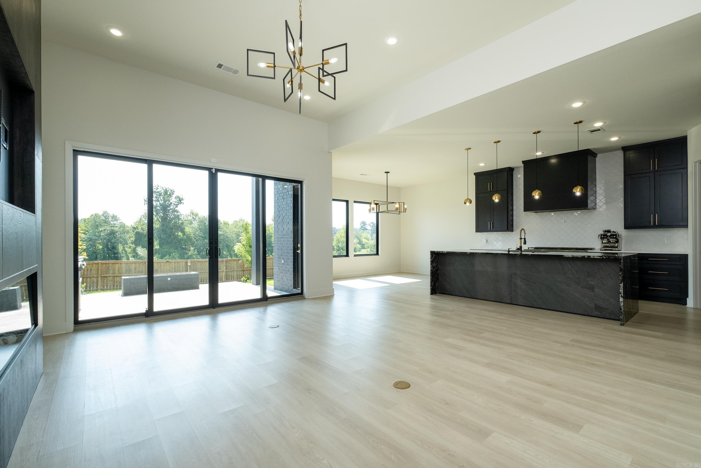 THE WOODS OF HURRICANE LAKE ESTA - Residential