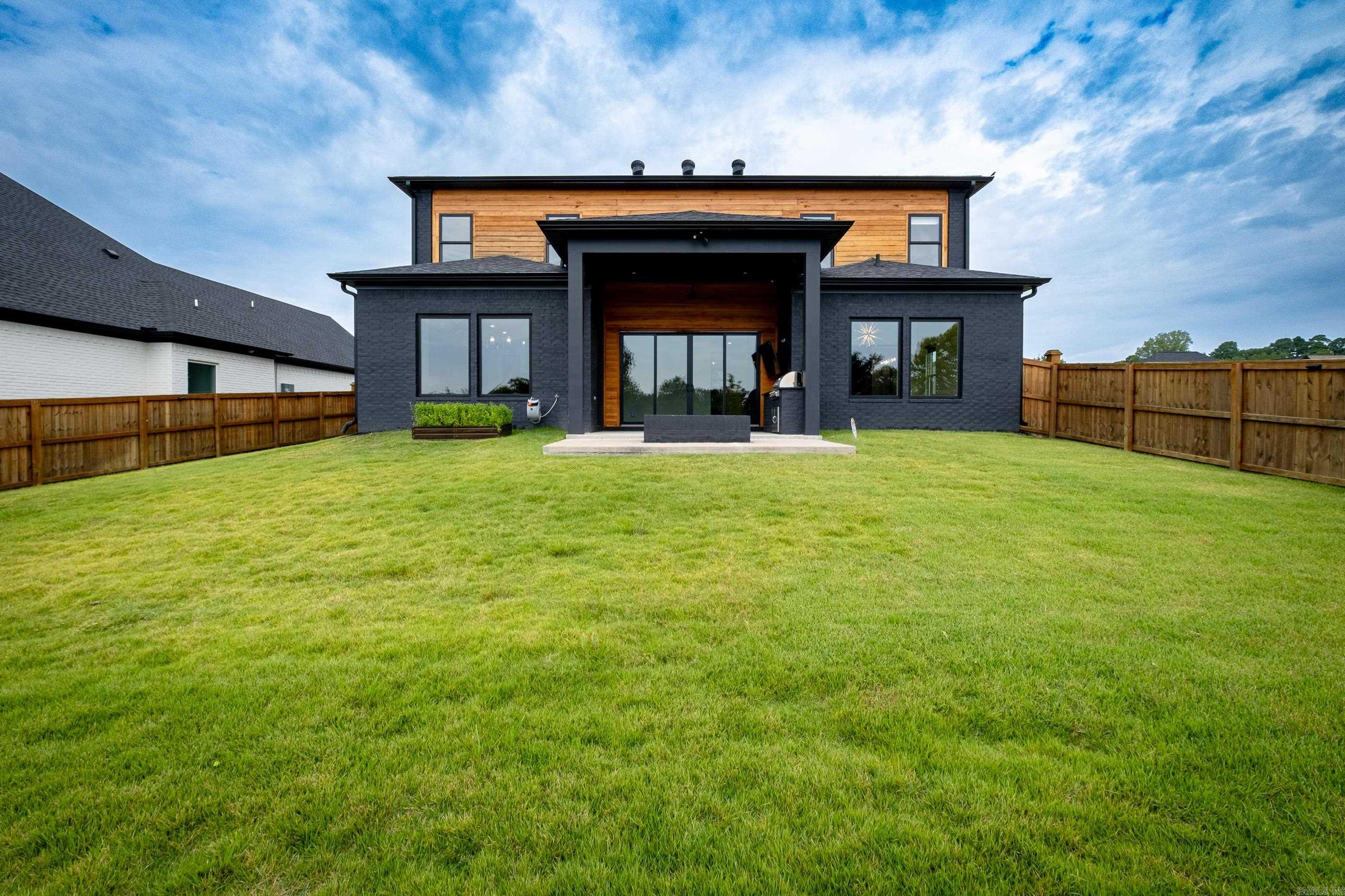 THE WOODS OF HURRICANE LAKE ESTA - Residential