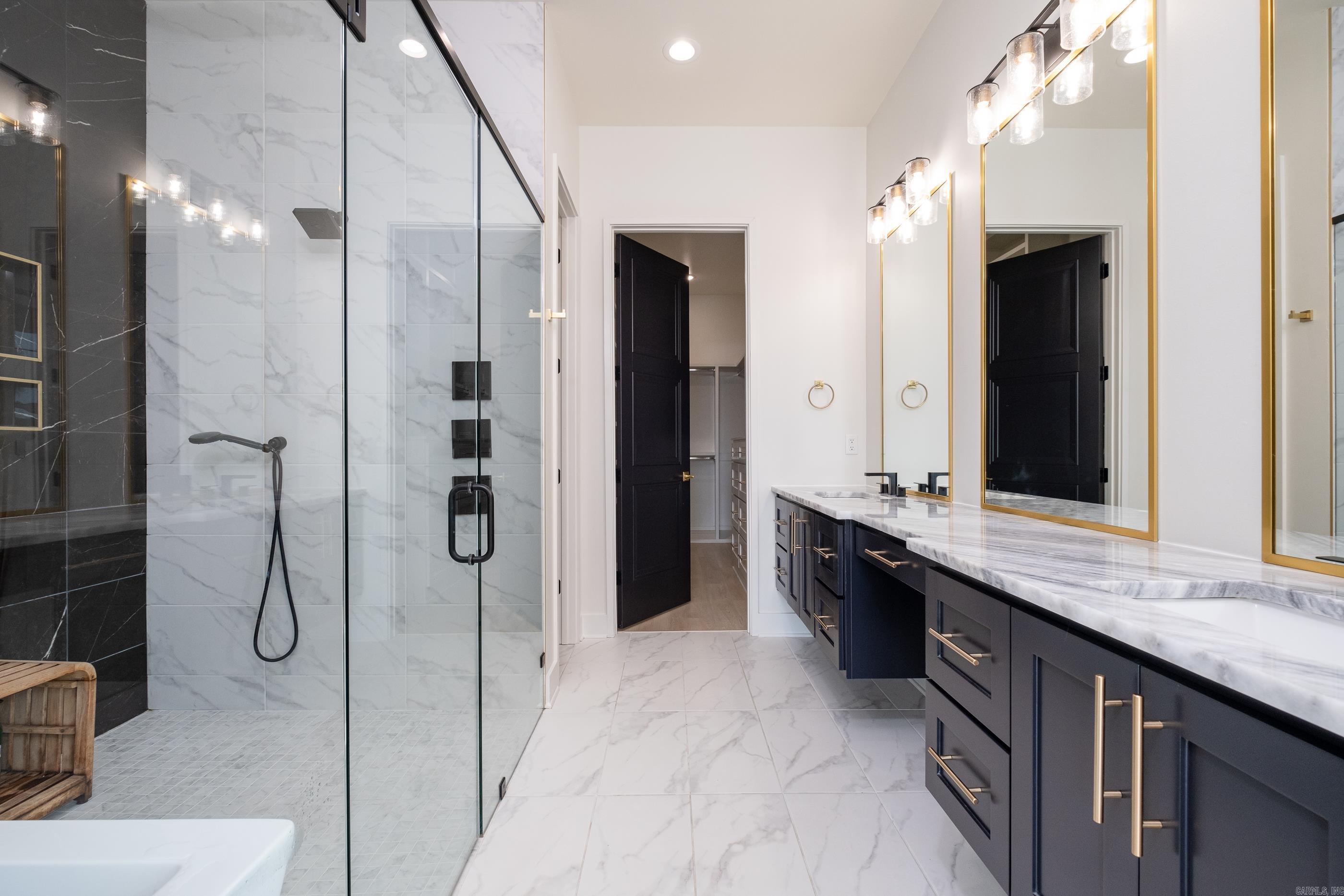 THE WOODS OF HURRICANE LAKE ESTA - Residential