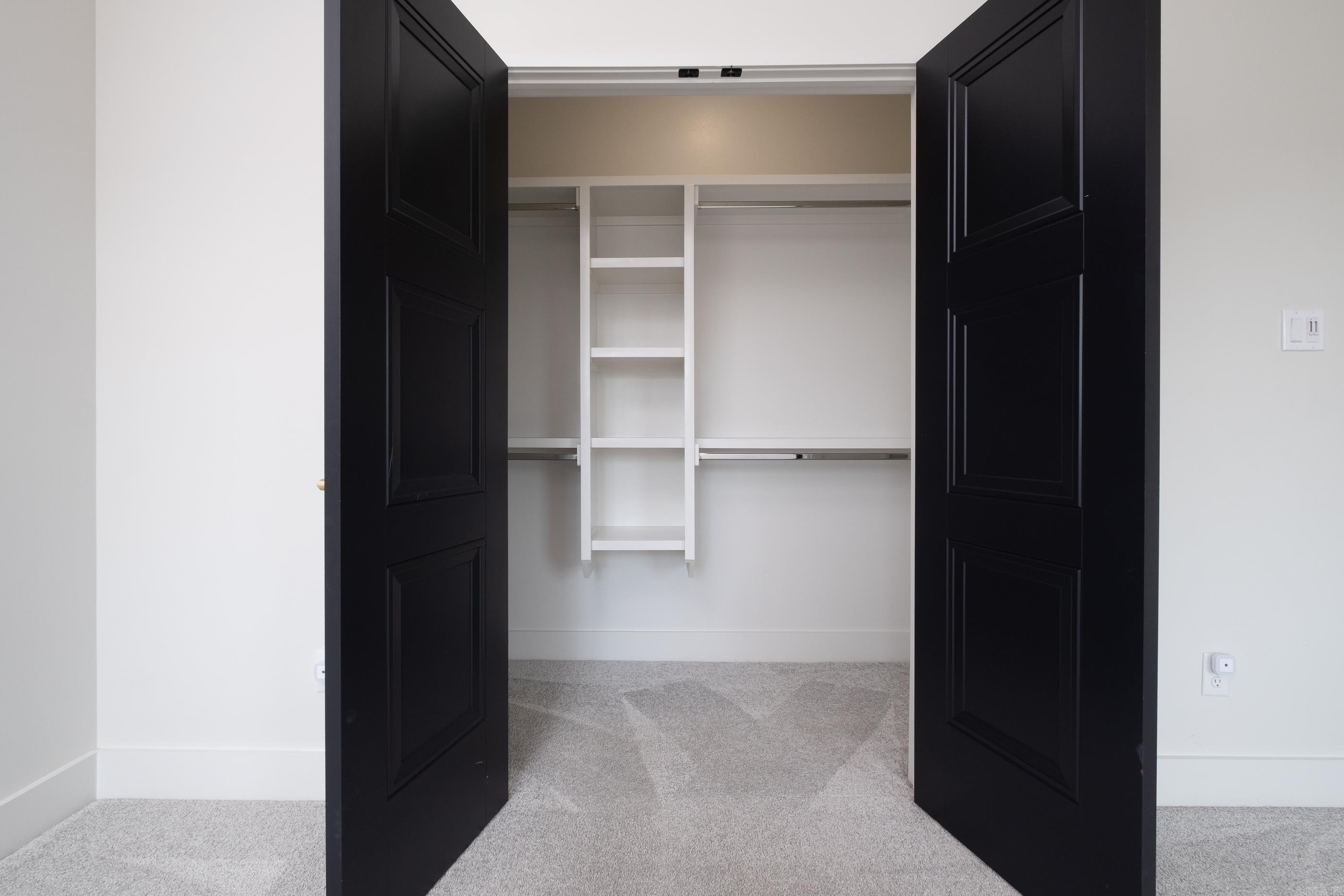 THE WOODS OF HURRICANE LAKE ESTA - Residential