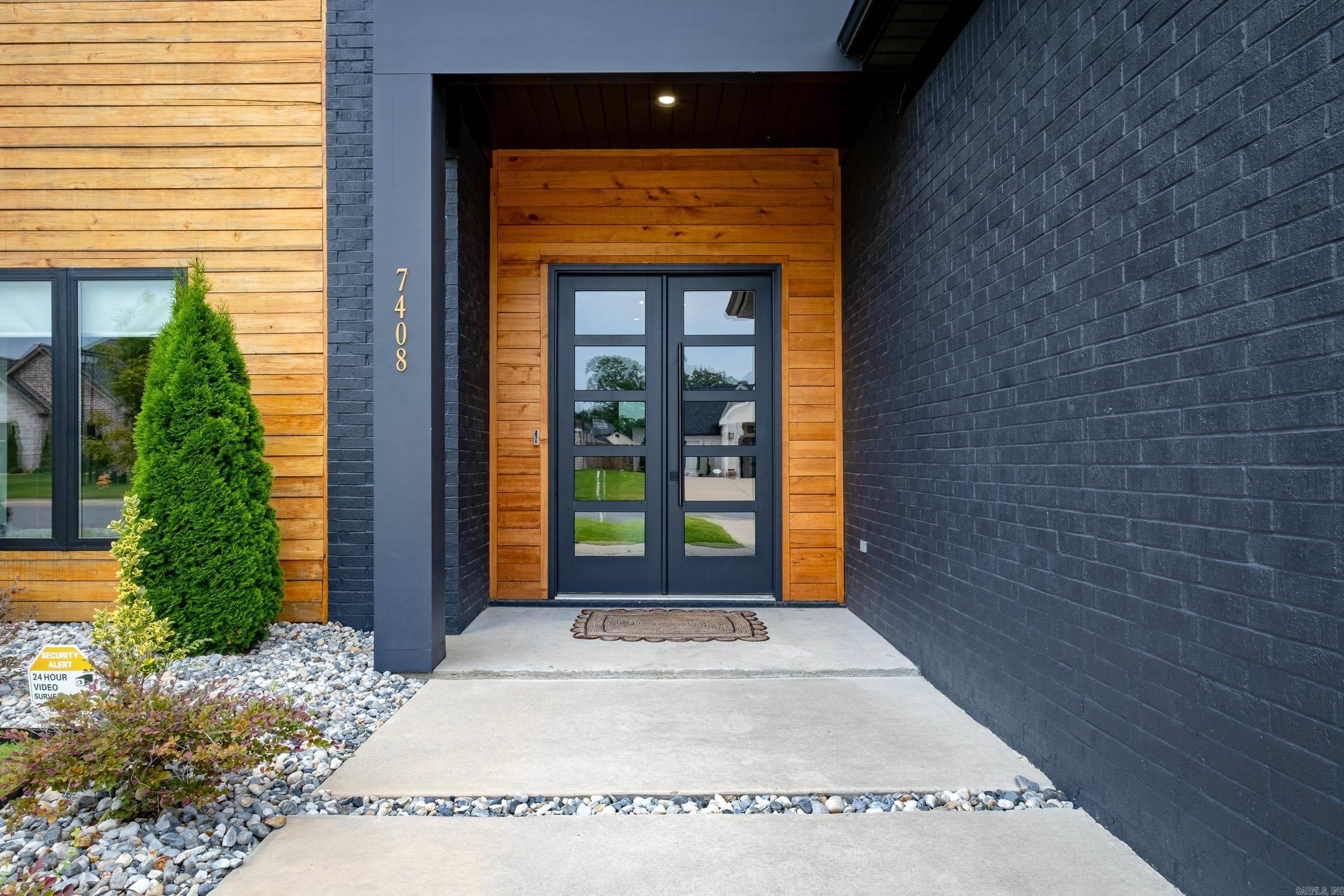 THE WOODS OF HURRICANE LAKE ESTA - Residential