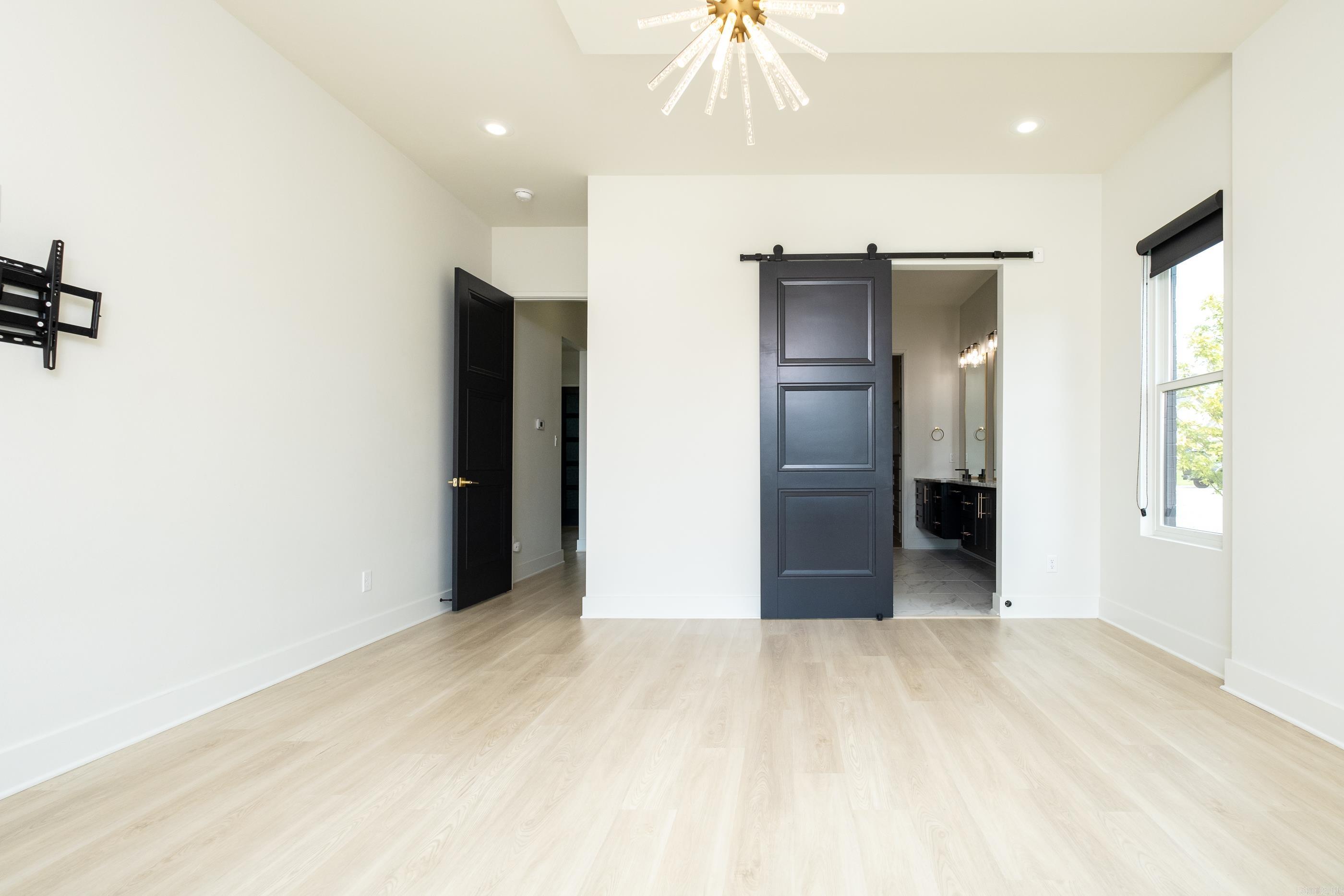 THE WOODS OF HURRICANE LAKE ESTA - Residential