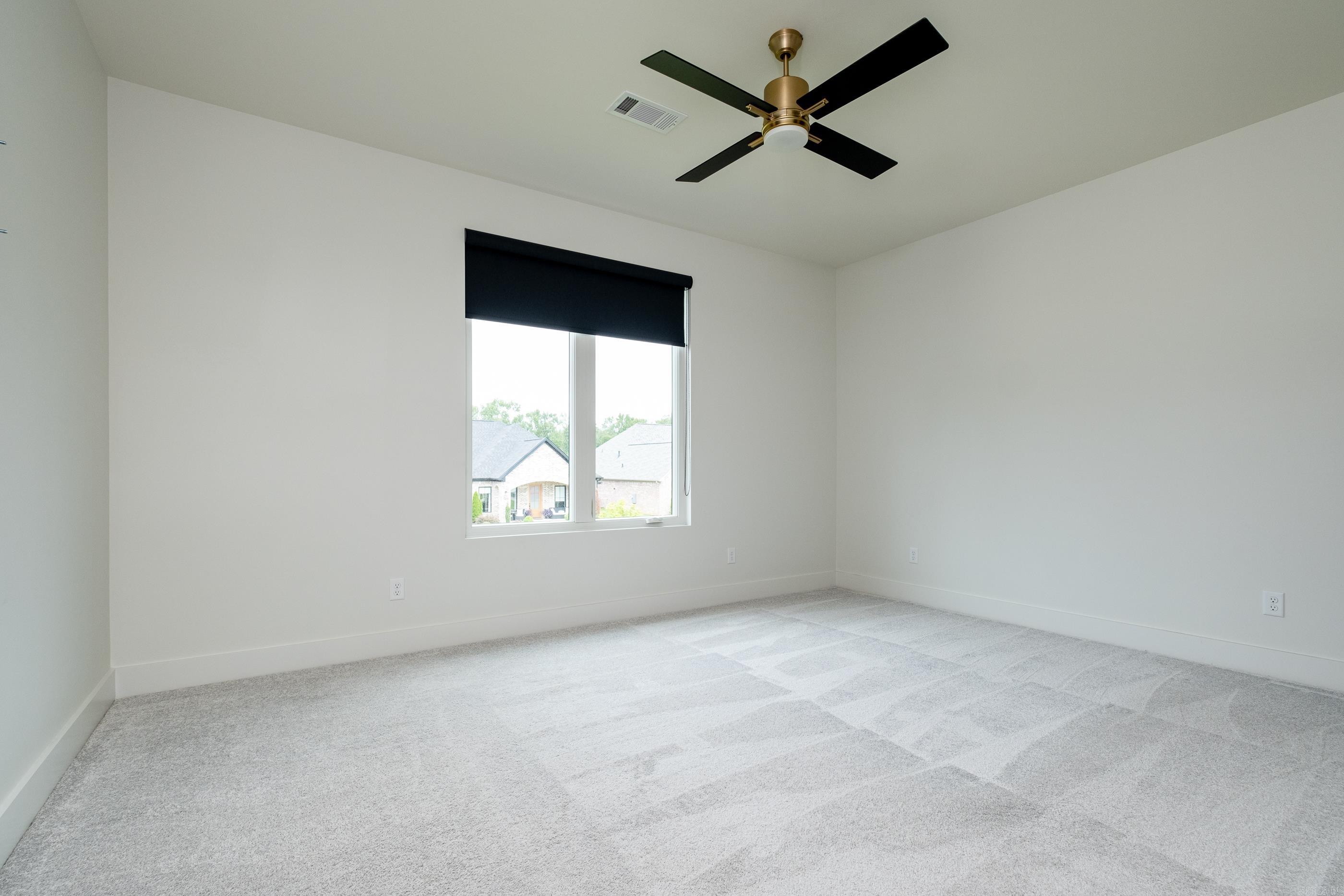 THE WOODS OF HURRICANE LAKE ESTA - Residential