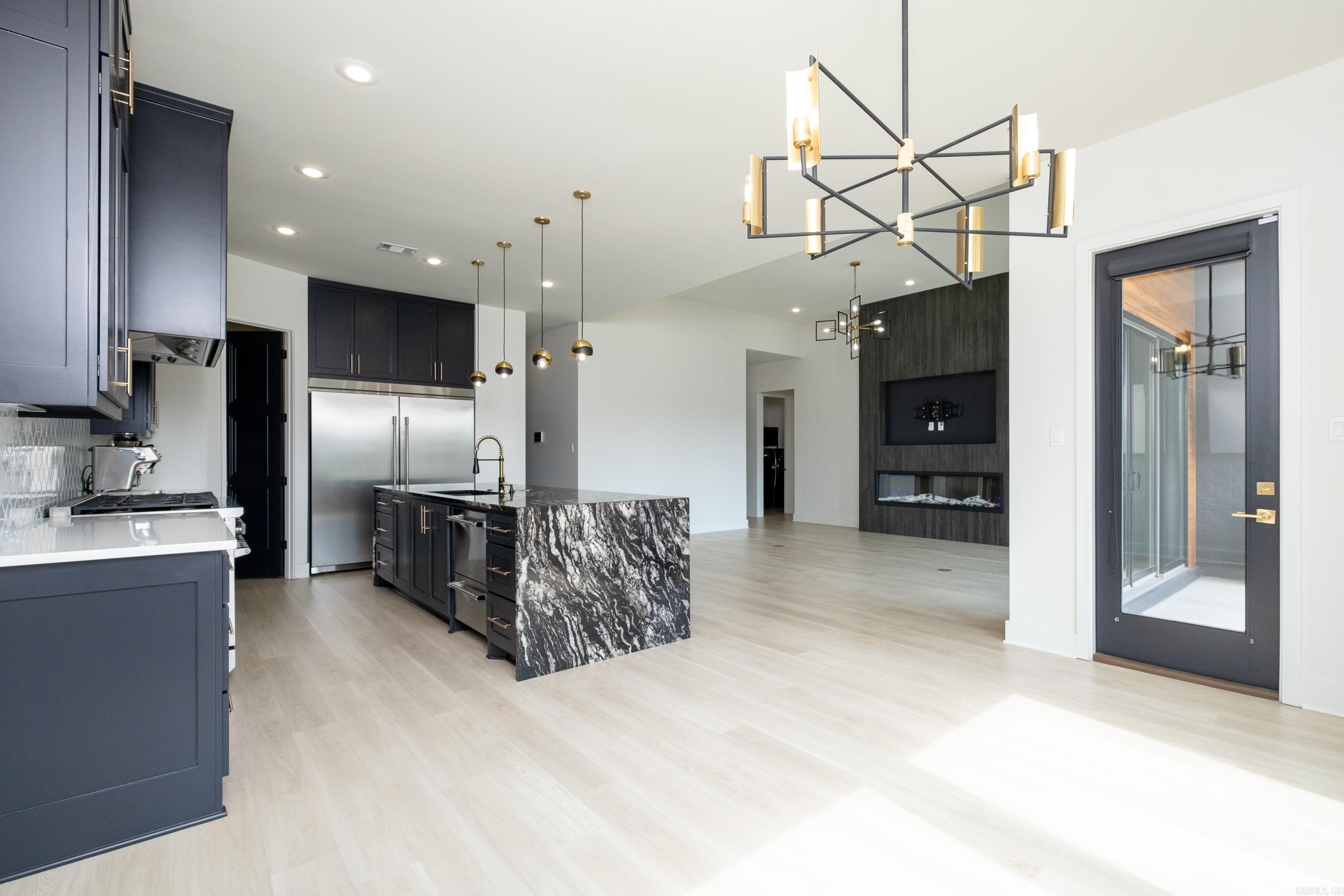 THE WOODS OF HURRICANE LAKE ESTA - Residential