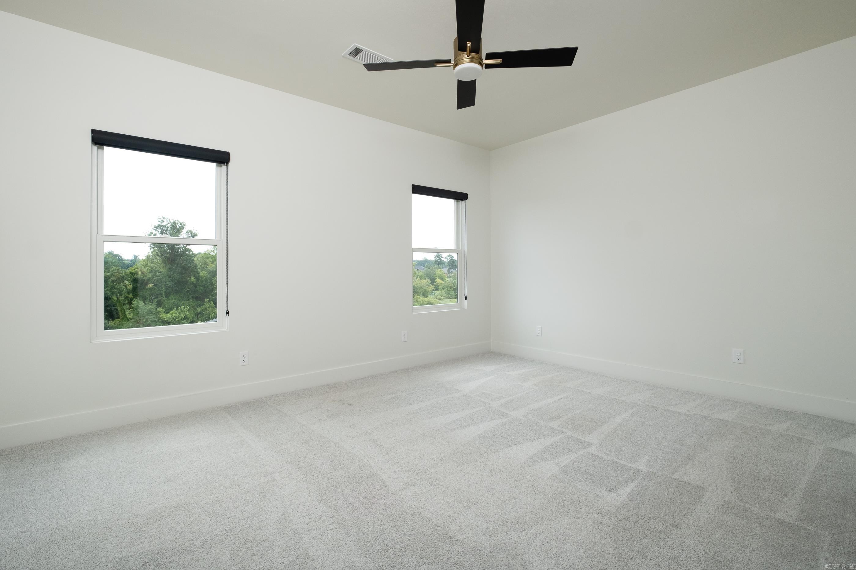 THE WOODS OF HURRICANE LAKE ESTA - Residential