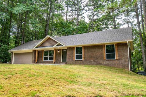 Photo of 4 Ivy Circle, Arkadelphia, AR 71923 (MLS # 26005050)