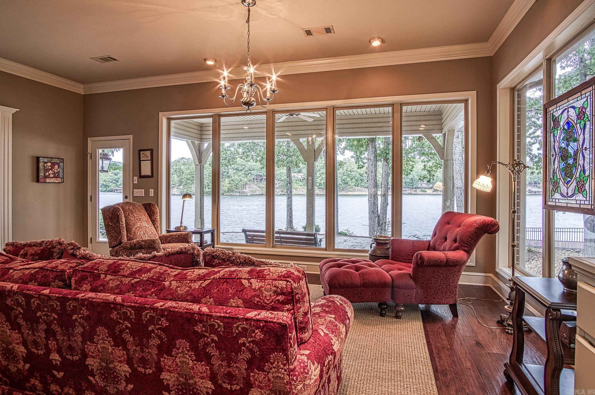 Estancia - Residential