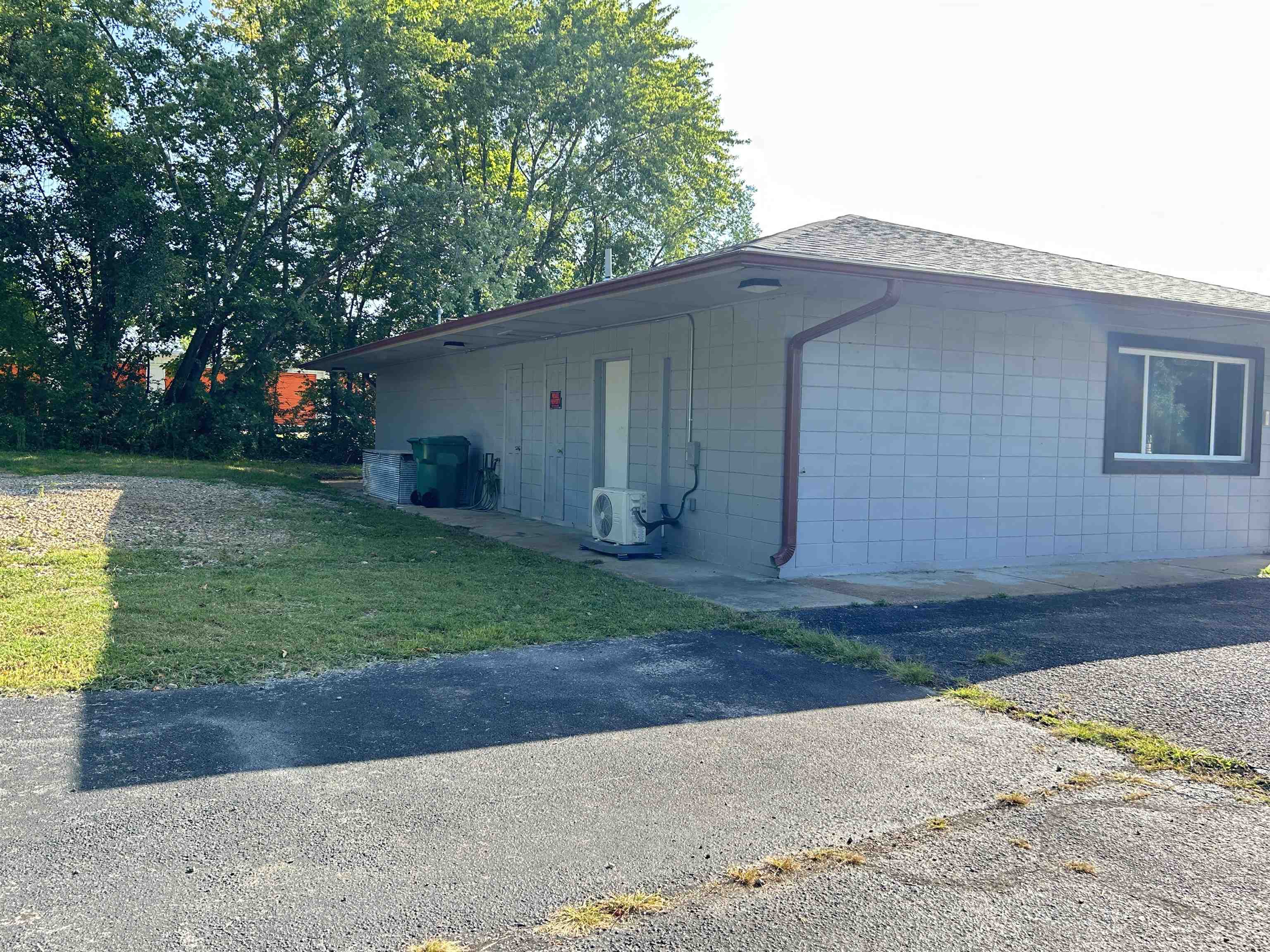 Metes & Bounds - Commercial Sale