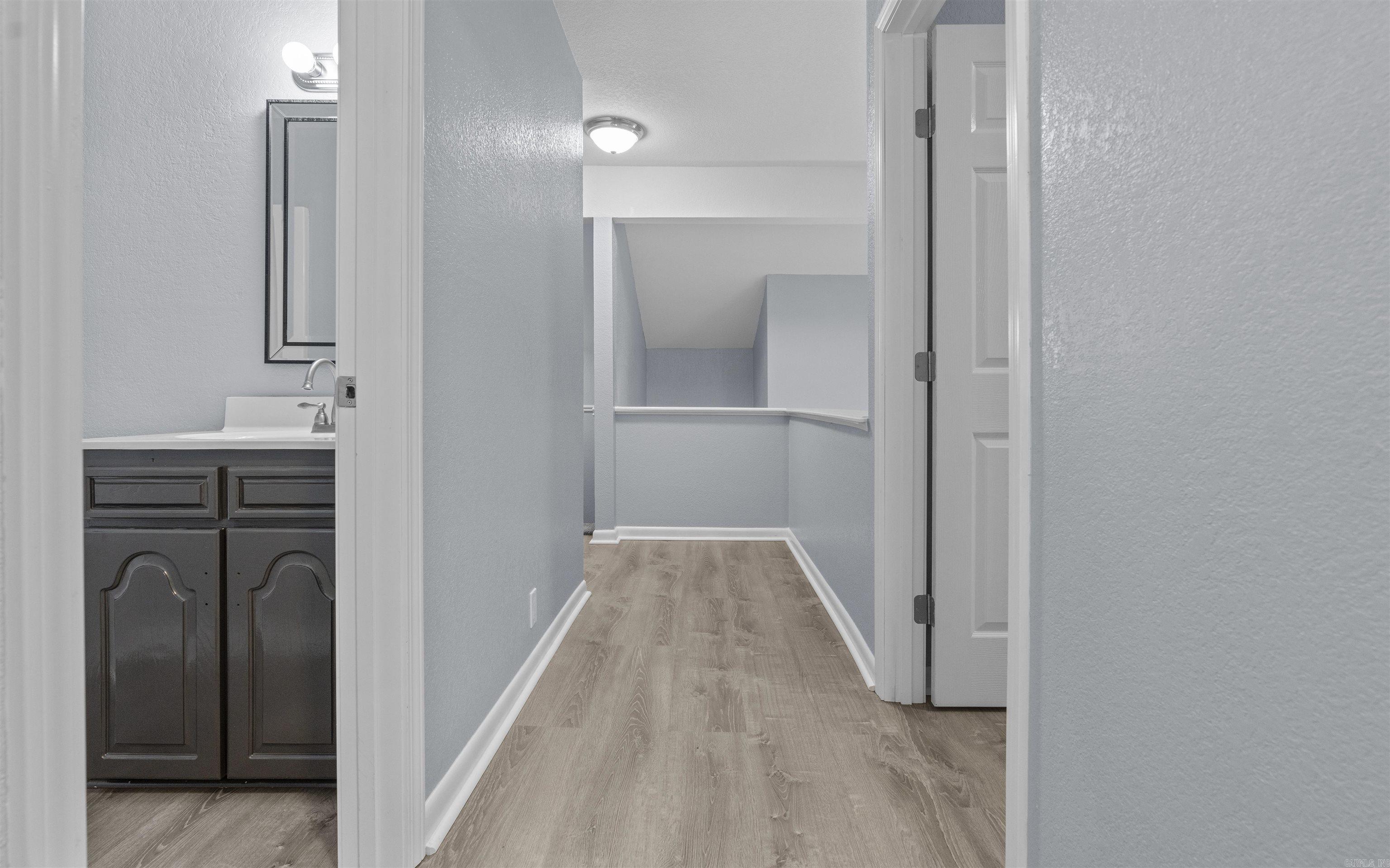 VALENCIA COURTS - Residential